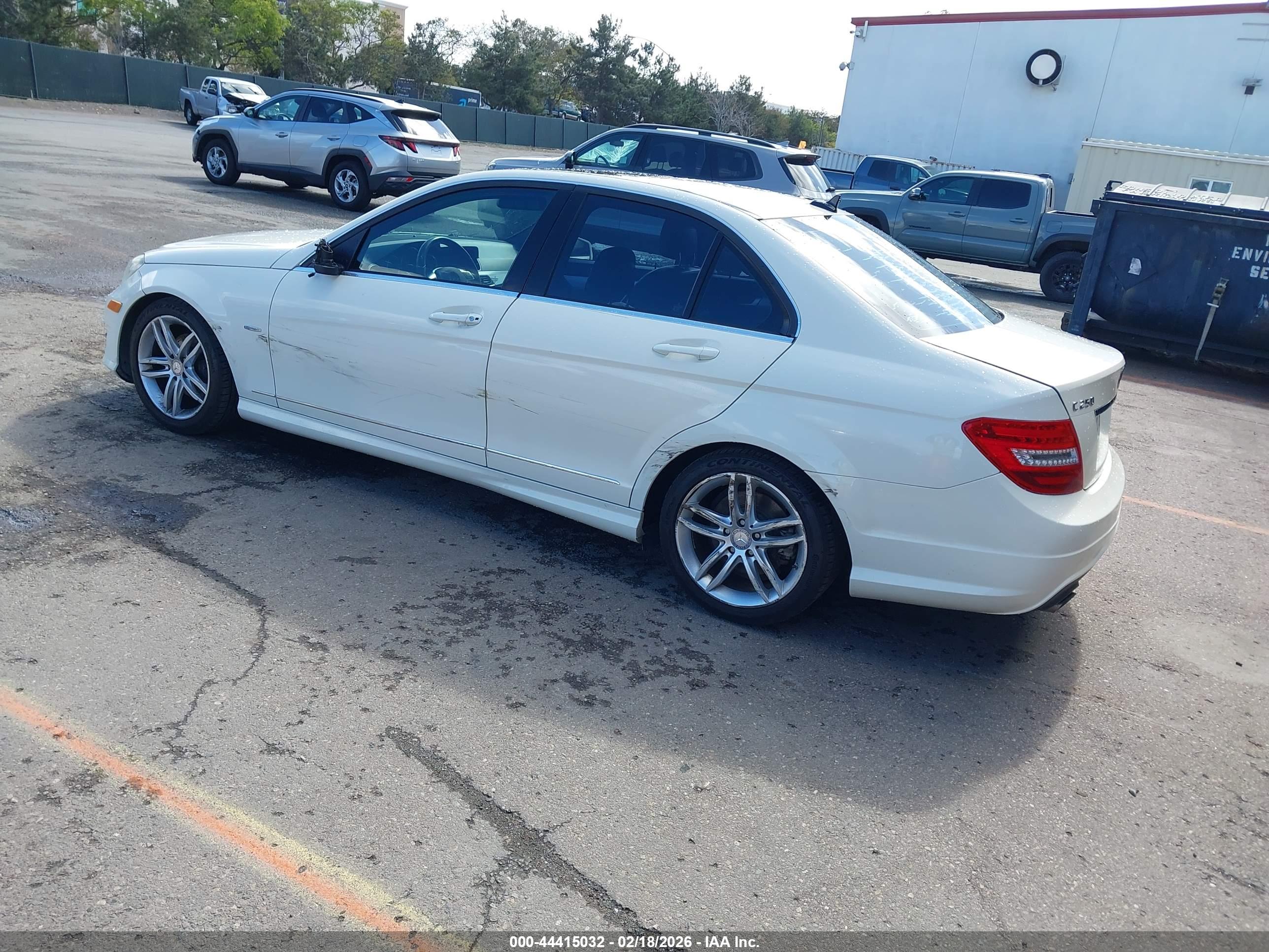 MERCEDES-BENZ C image 3