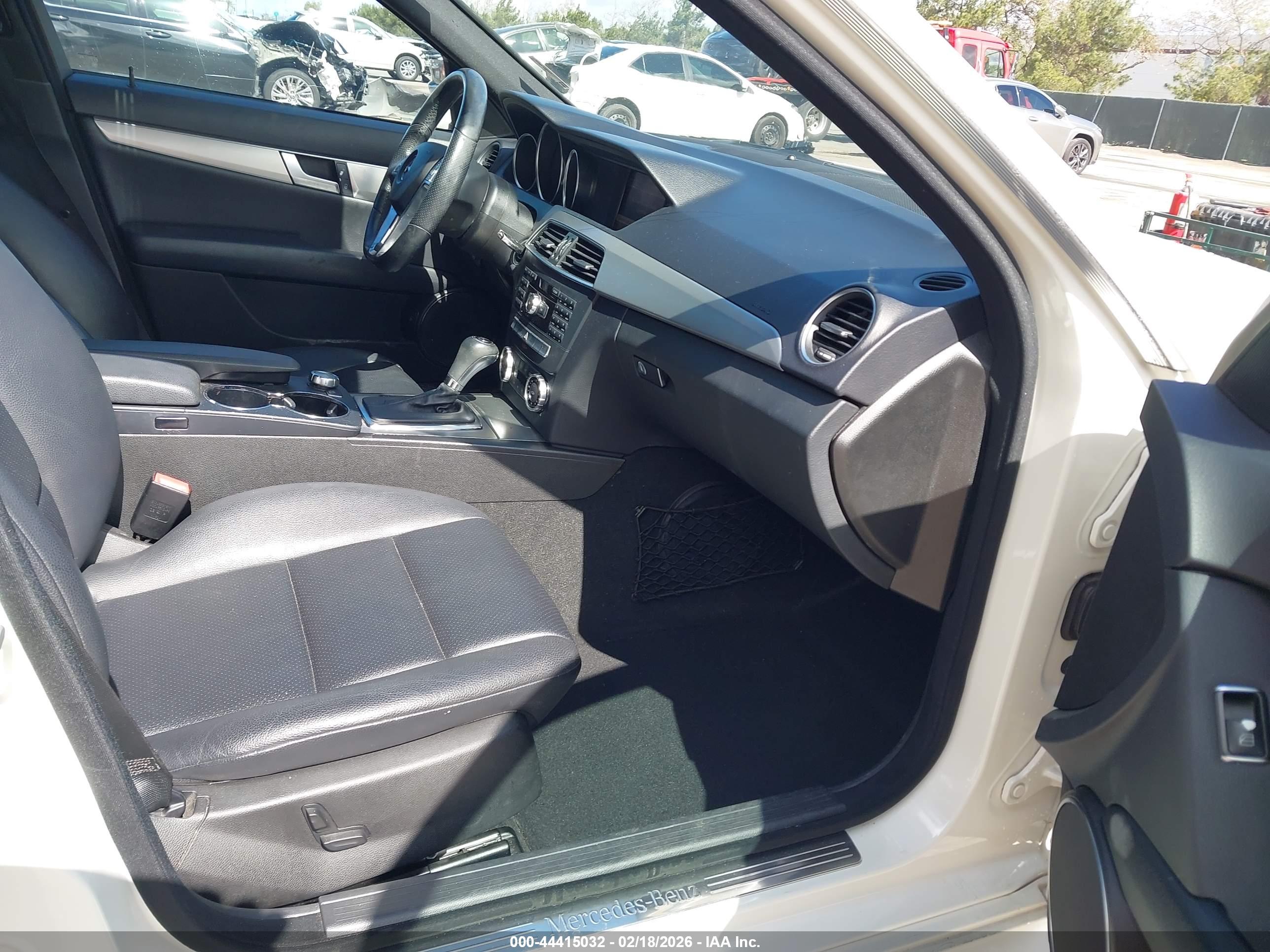 MERCEDES-BENZ C image 5