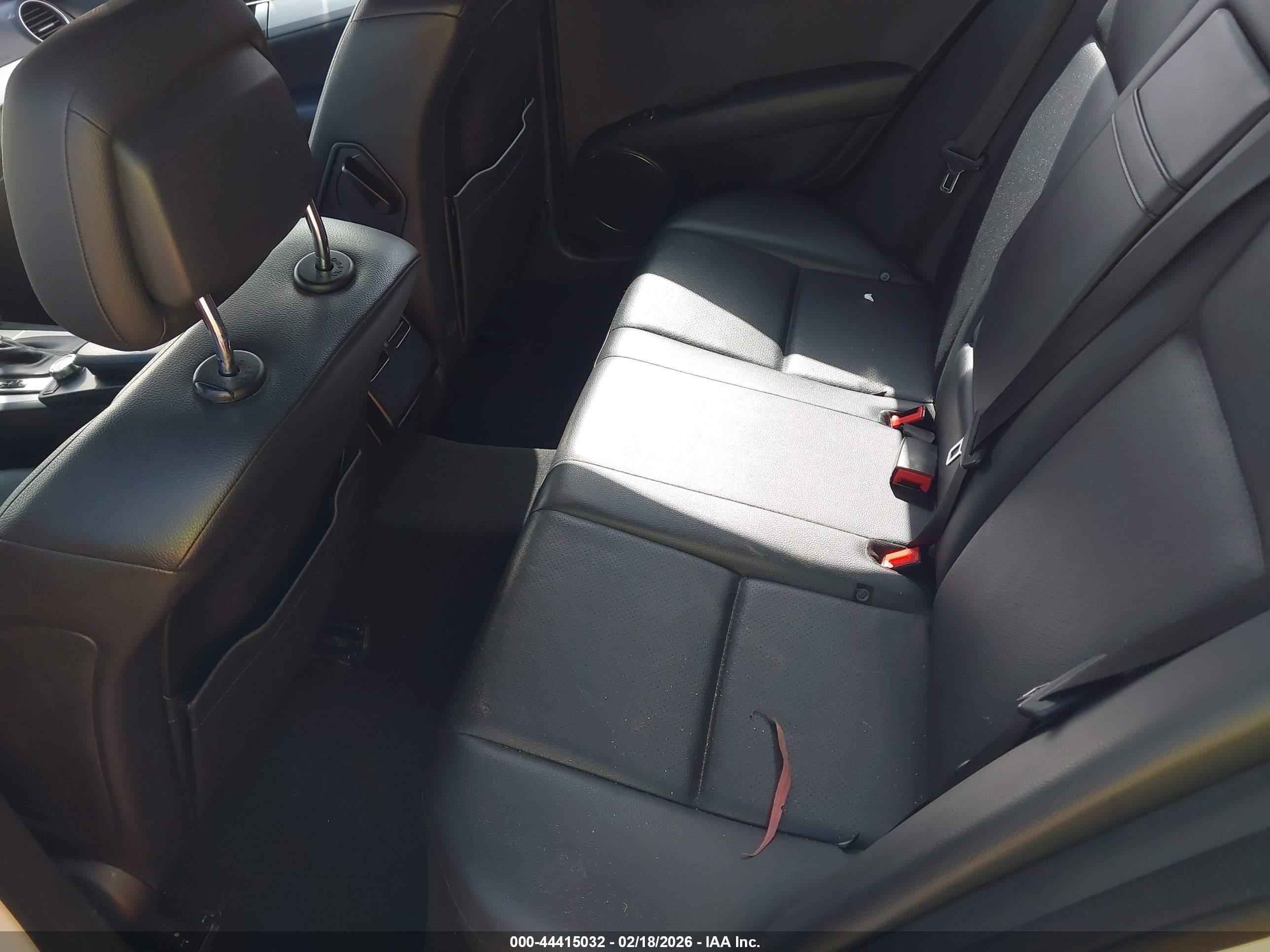 MERCEDES-BENZ C image 8