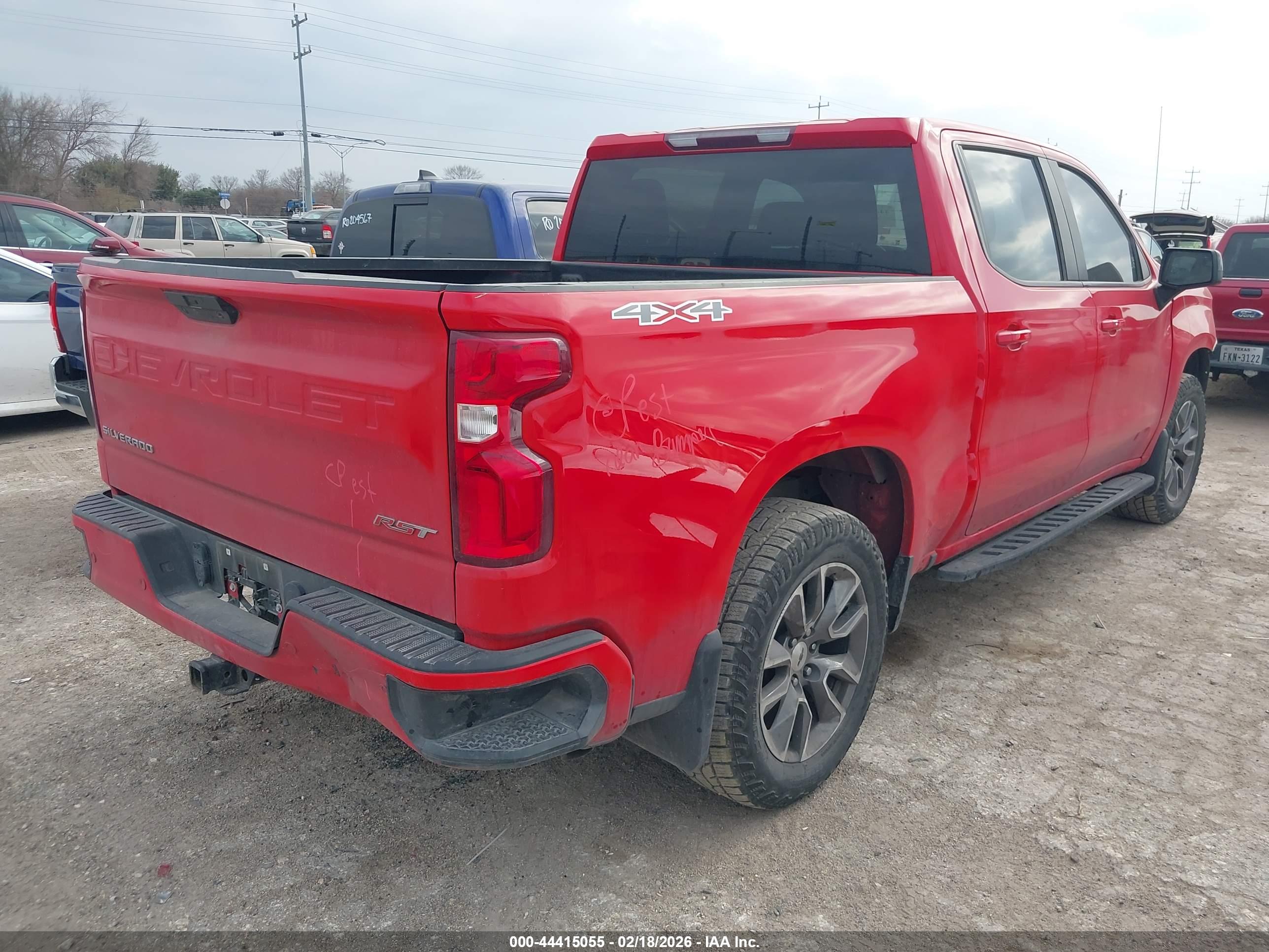 CHEVROLET SILVERADO image 4