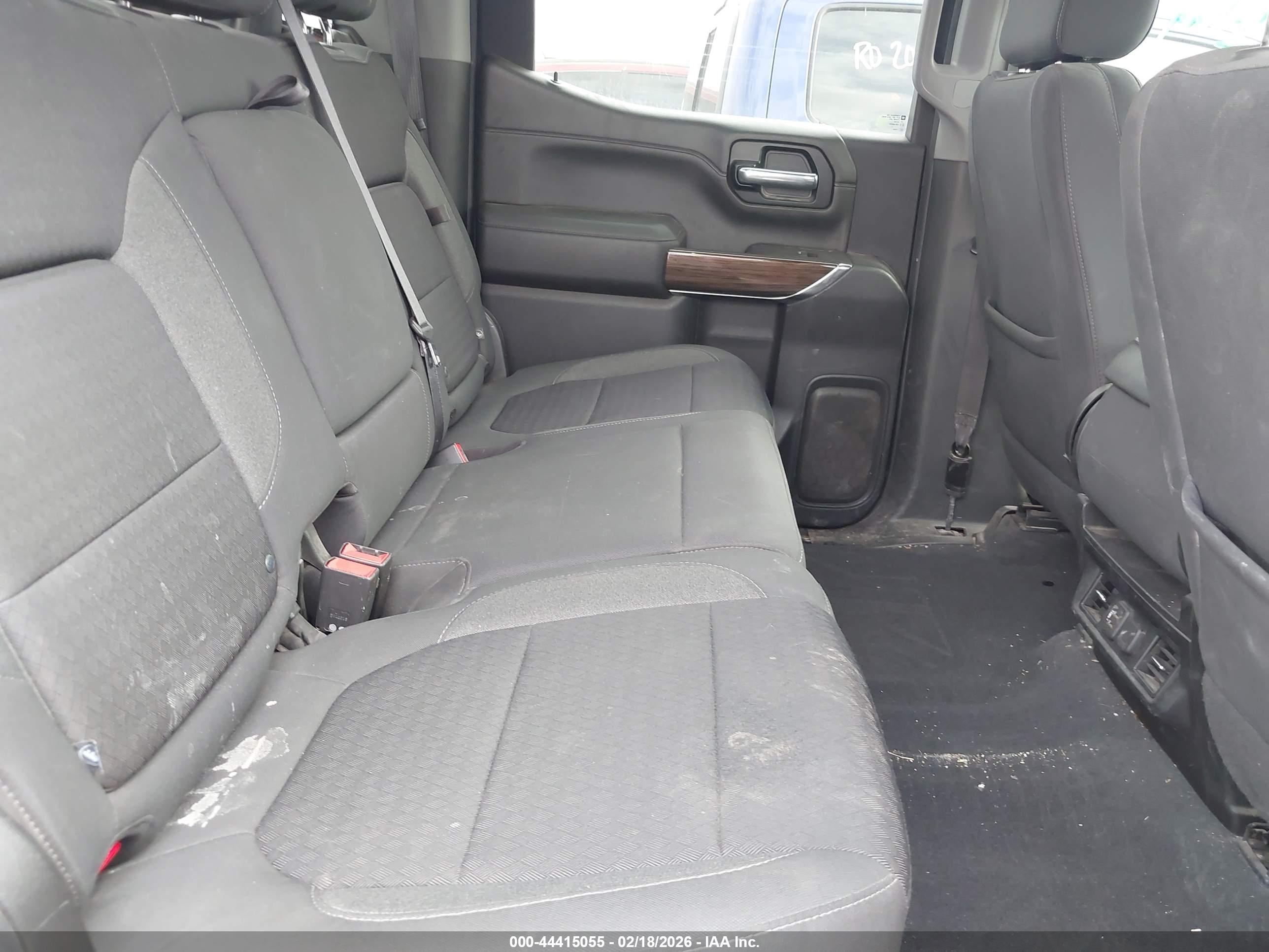CHEVROLET SILVERADO image 8