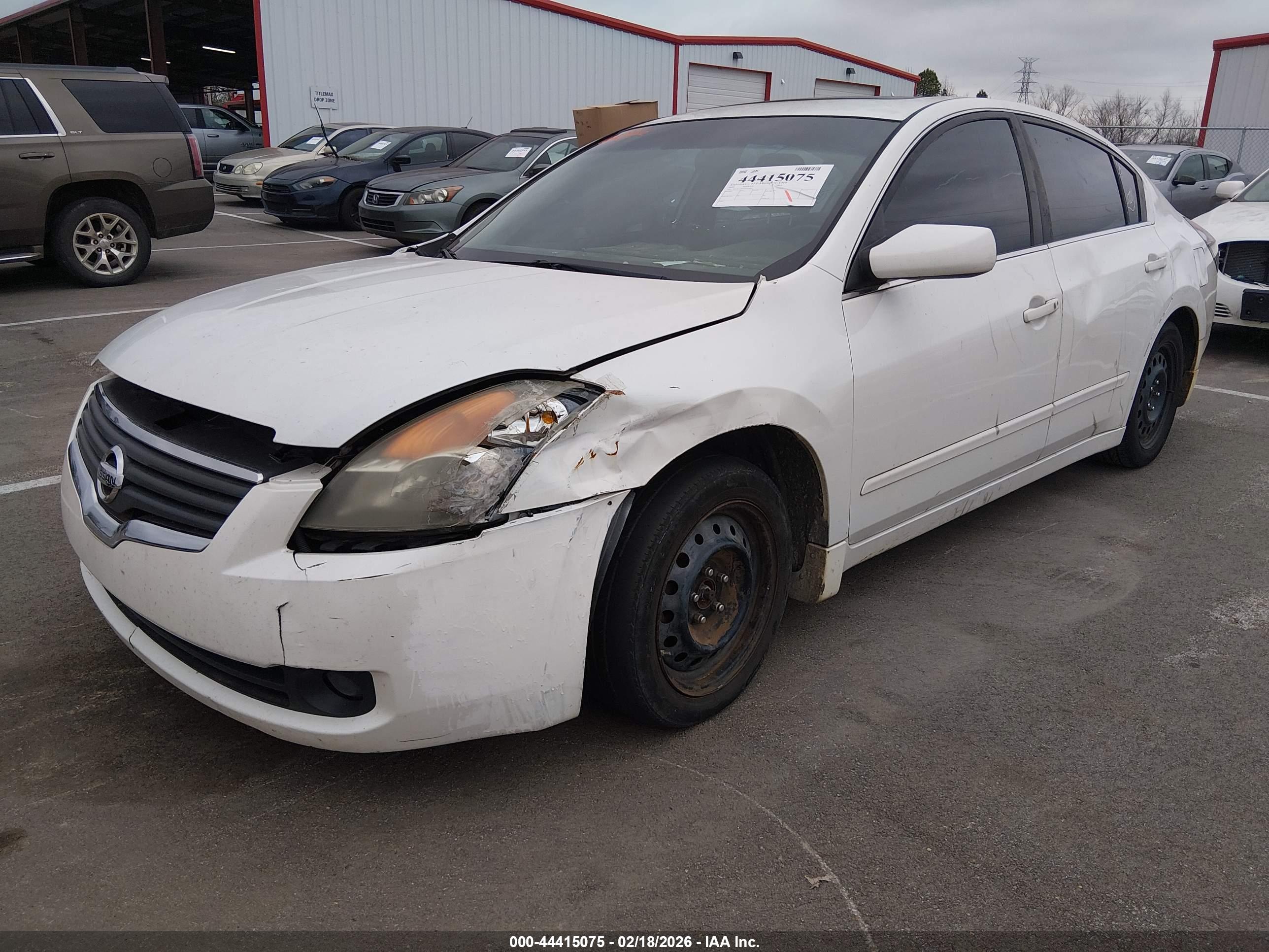 NISSAN ALTIMA image 2