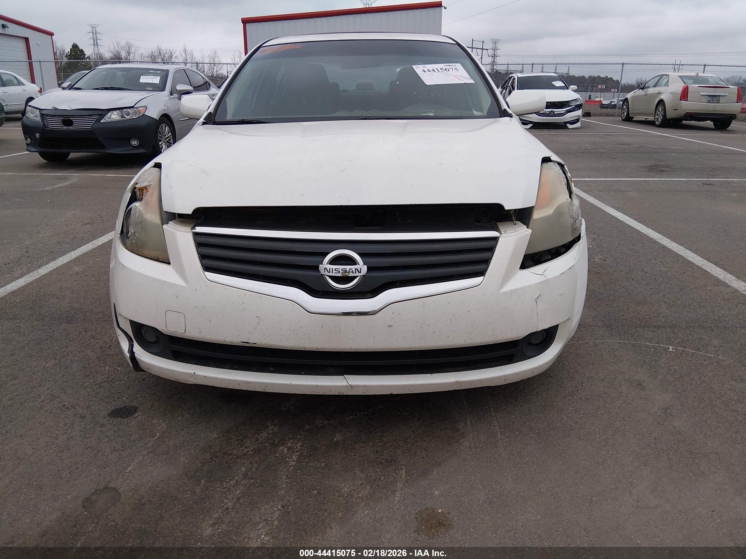 NISSAN ALTIMA image 6