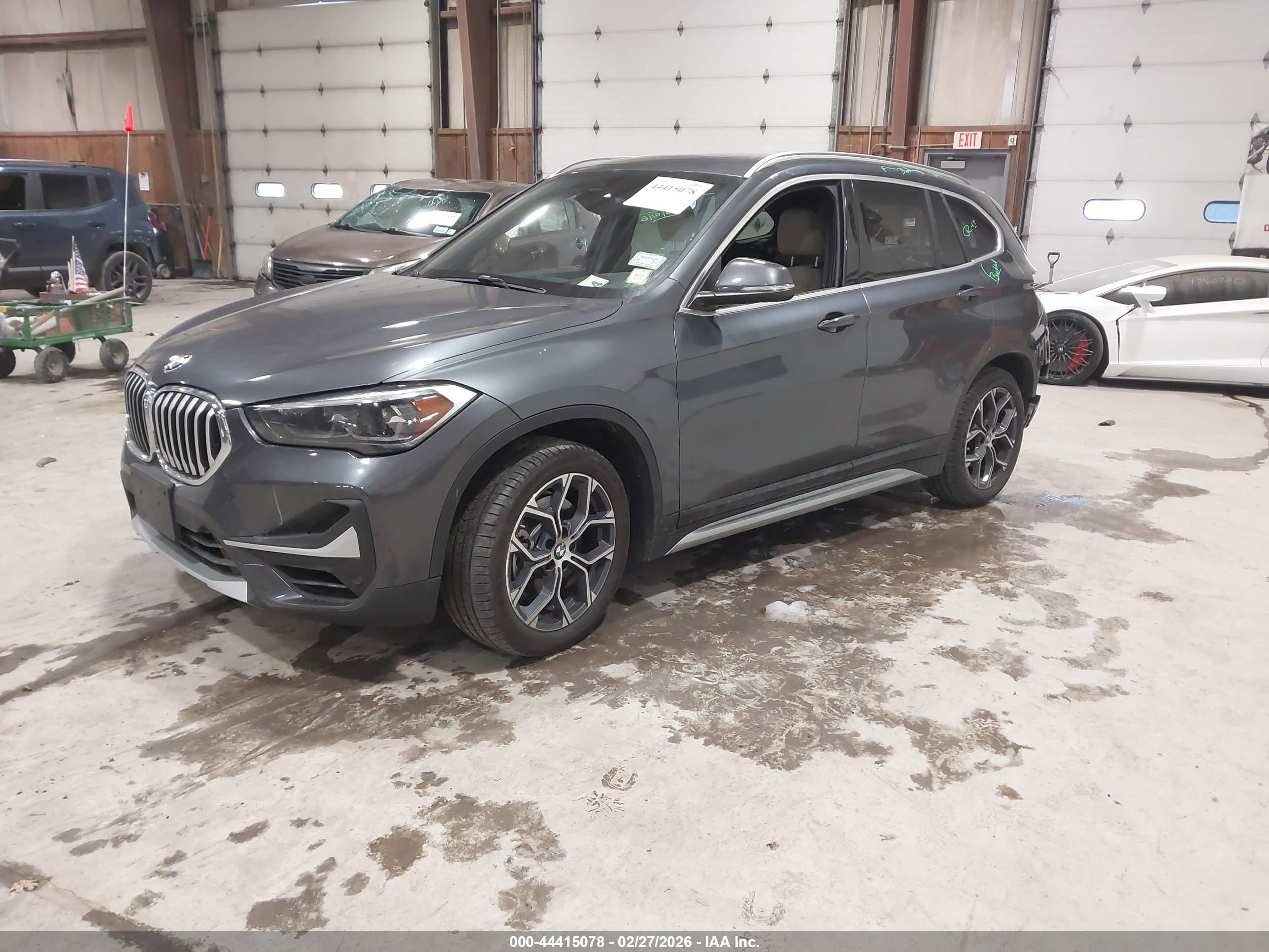 BMW X1 image 2