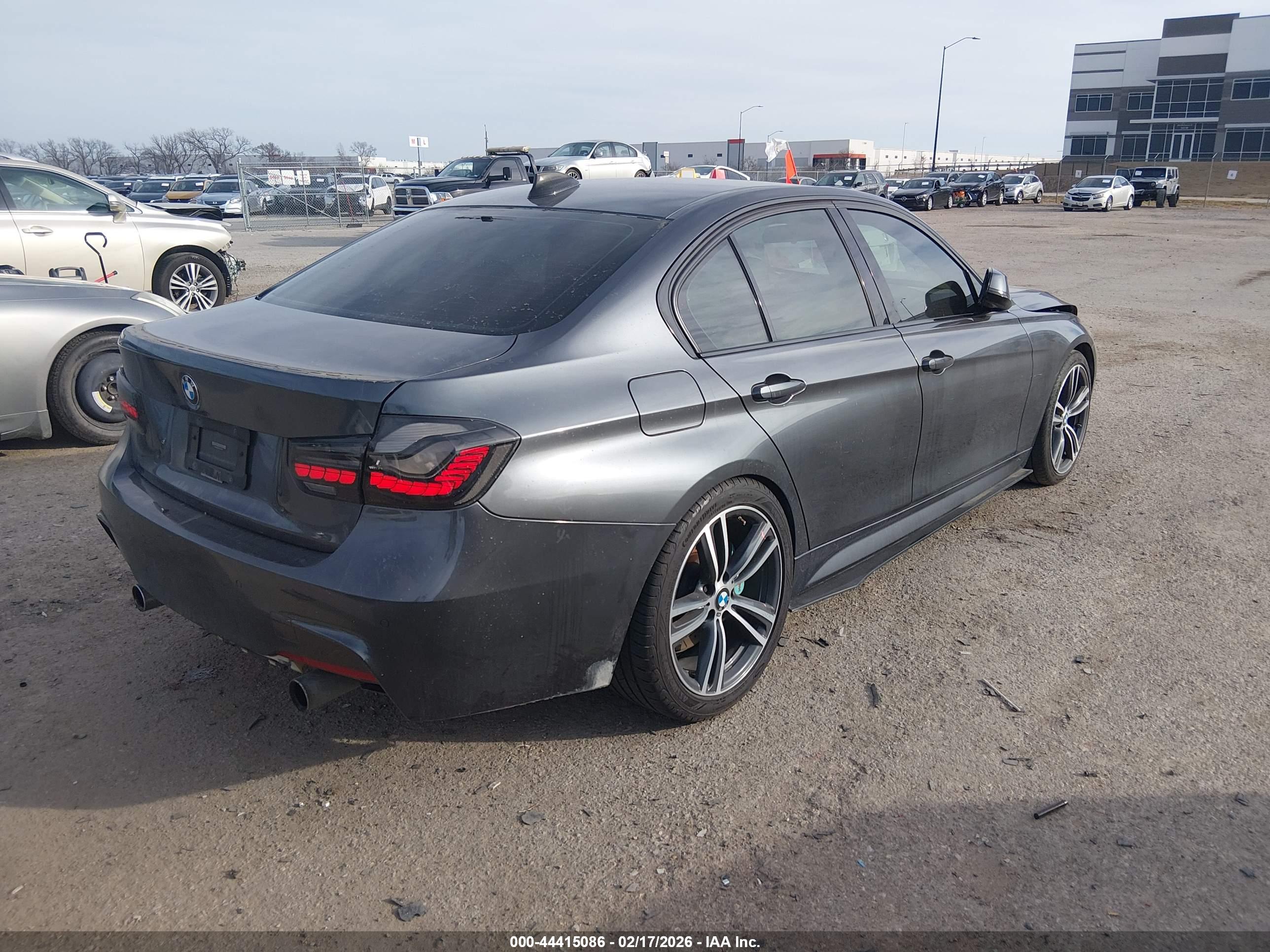 BMW 335I image 4