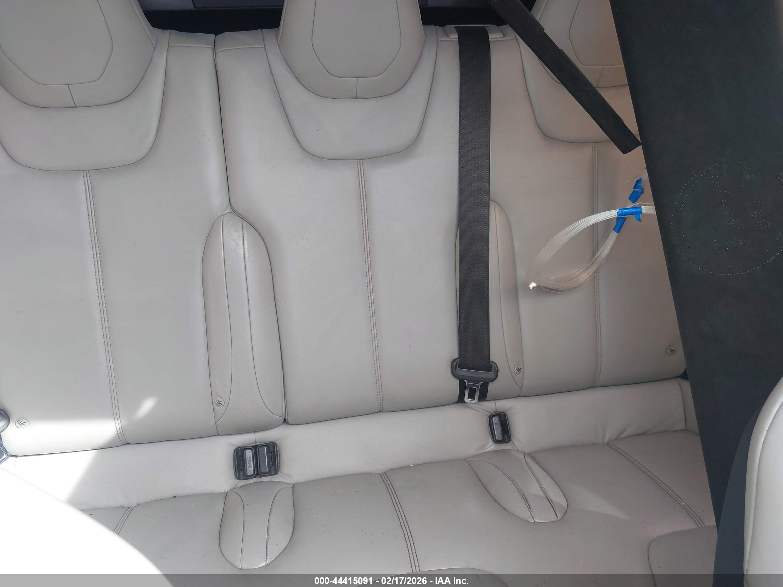 TESLA MODEL image 8