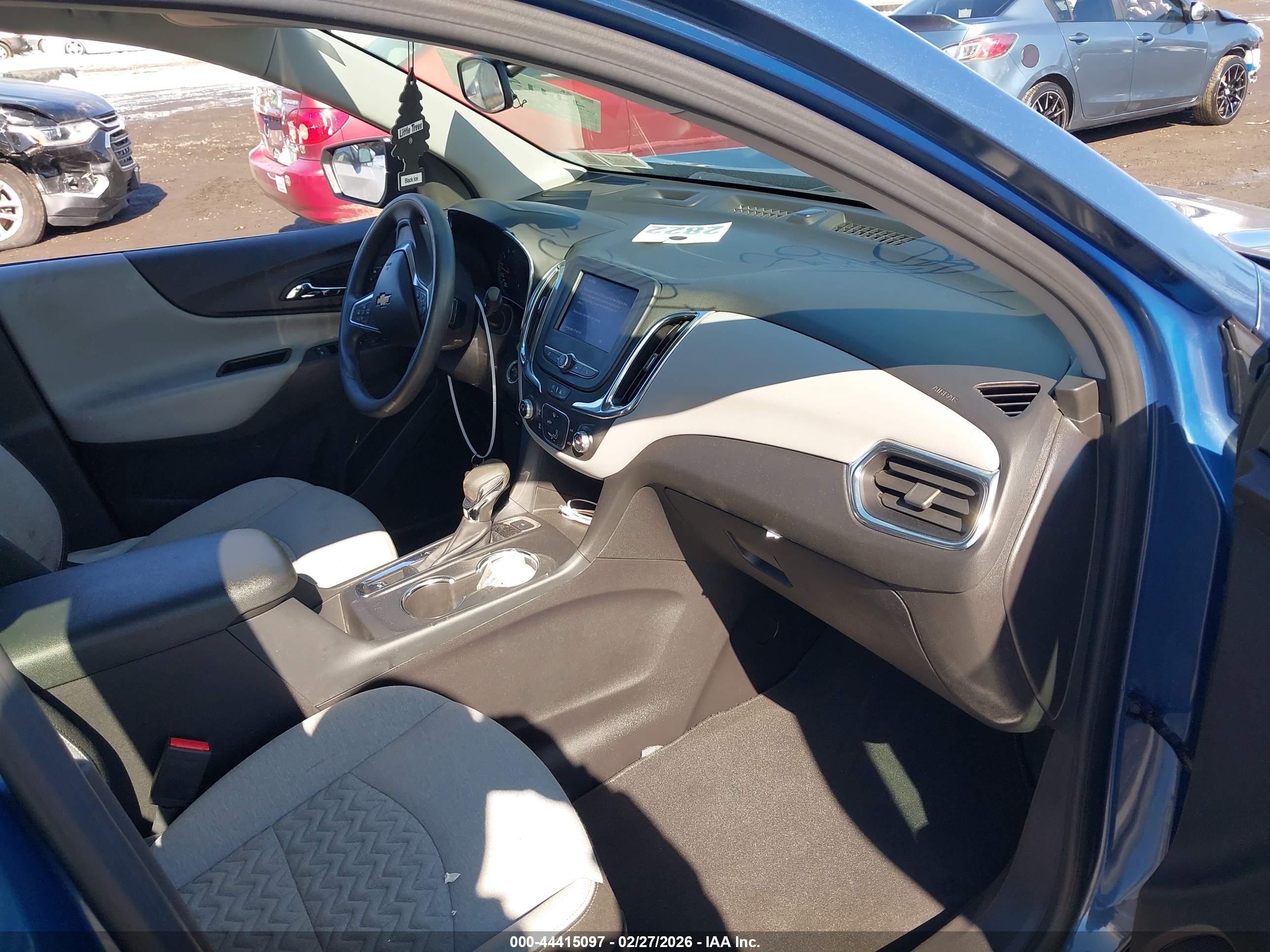CHEVROLET EQUINOX image 5