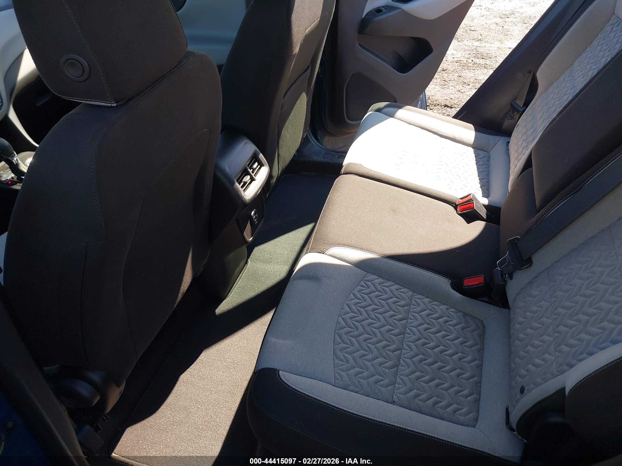 CHEVROLET EQUINOX image 8