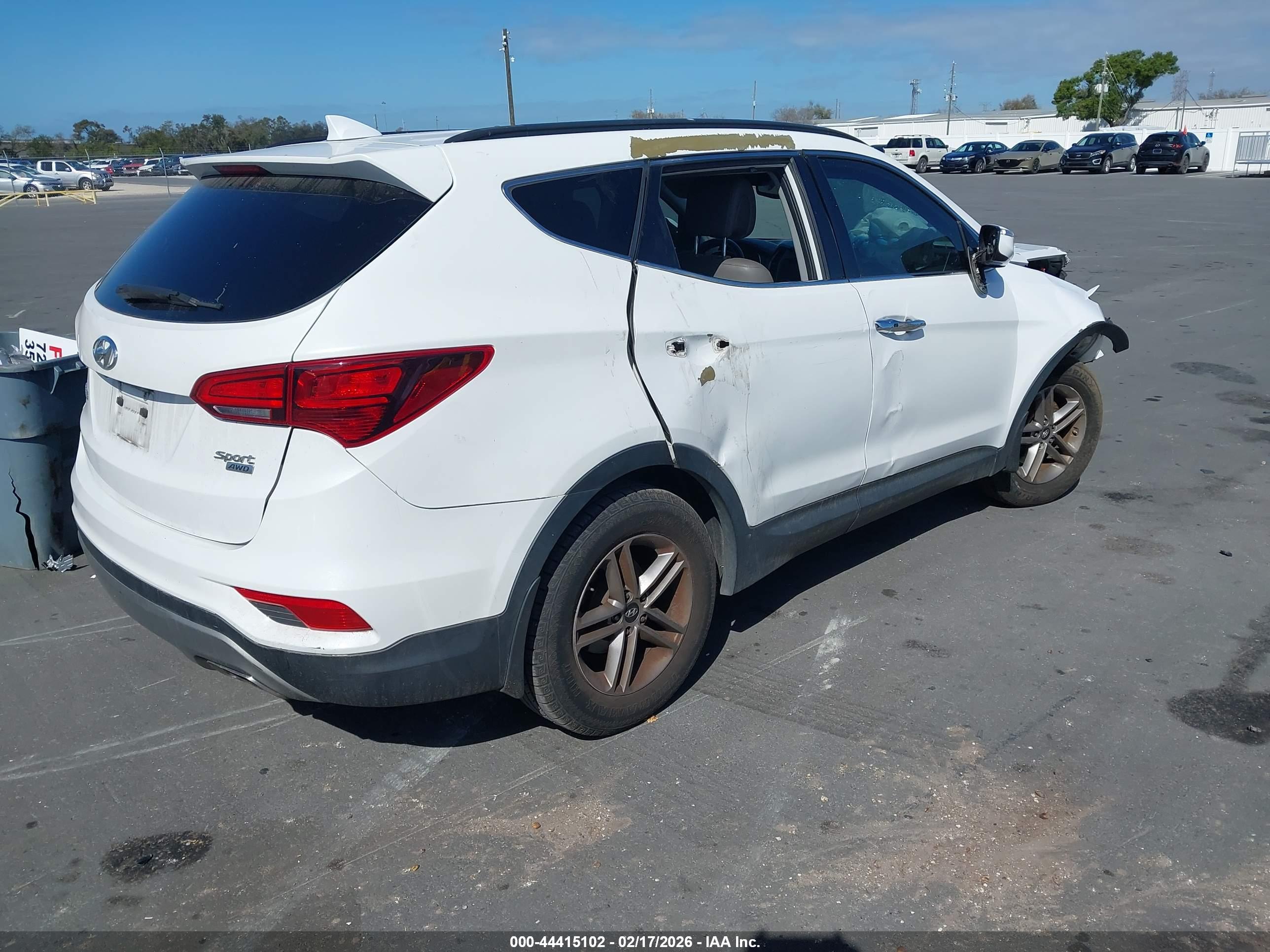 HYUNDAI SANTA image 4