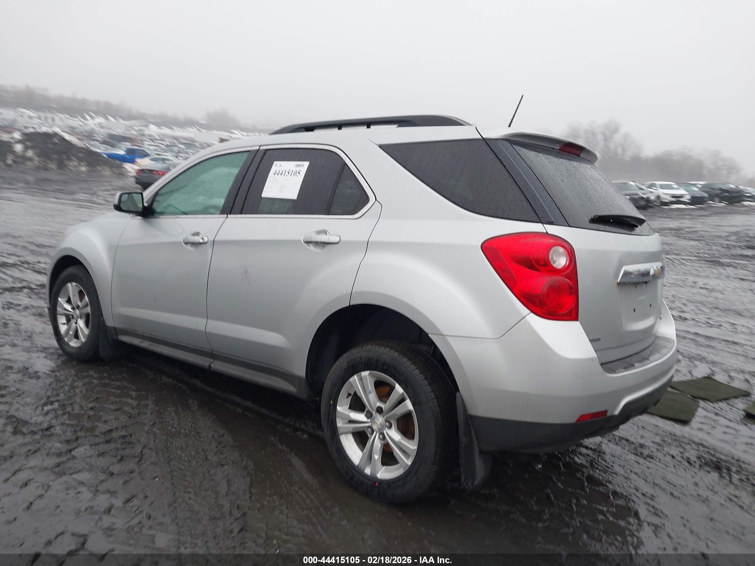CHEVROLET EQUINOX image 3