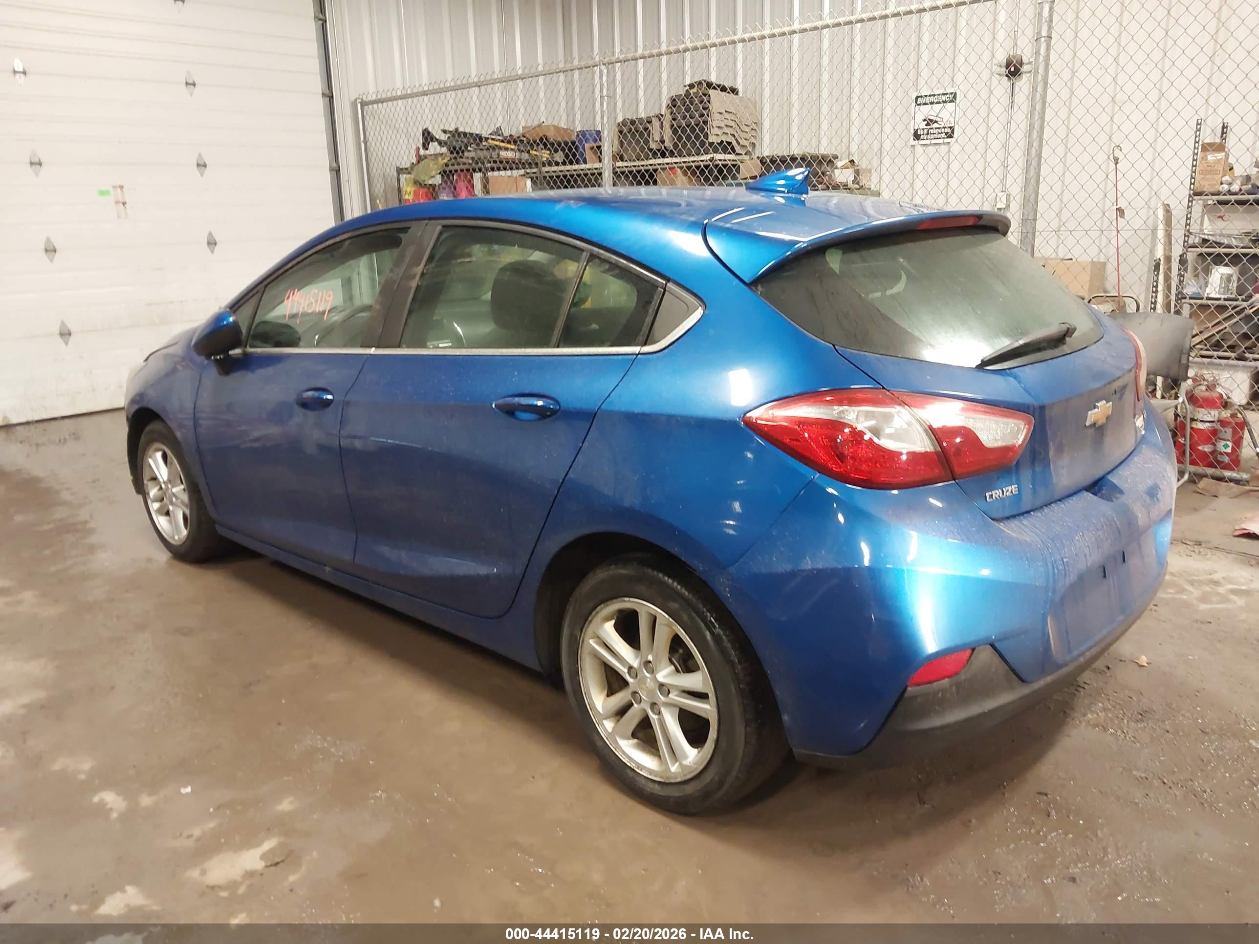 CHEVROLET CRUZE image 3