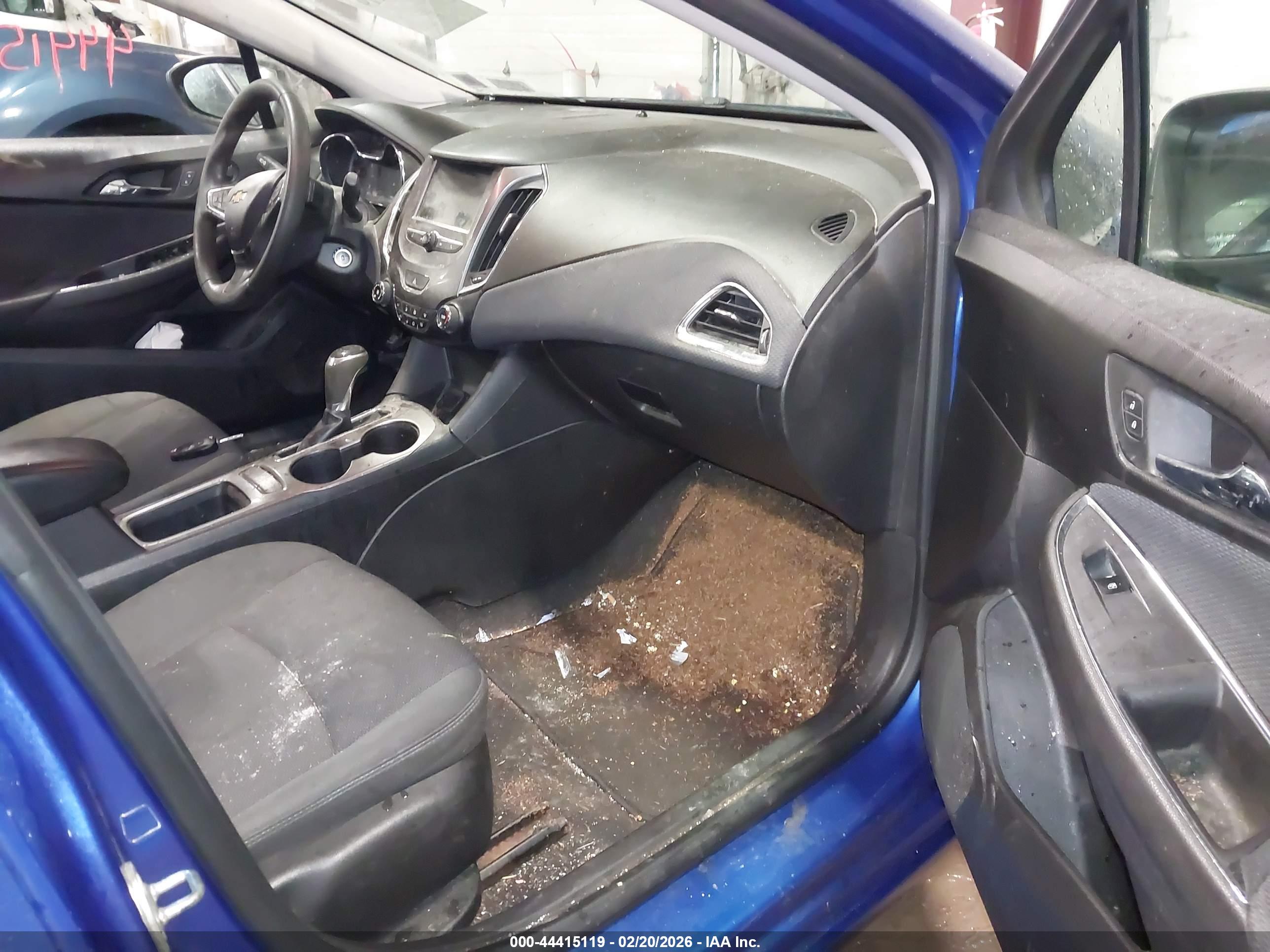 CHEVROLET CRUZE image 5
