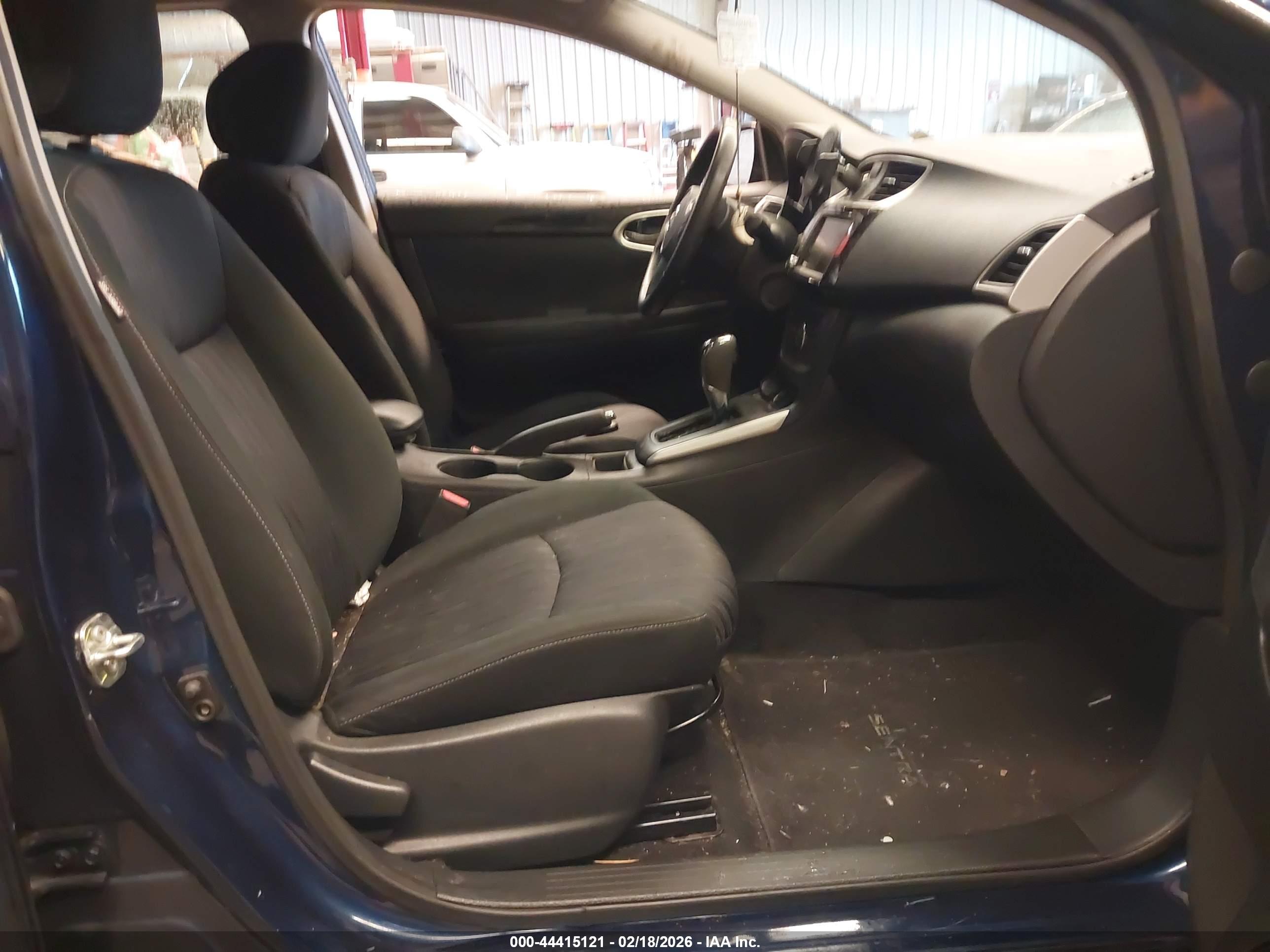 NISSAN SENTRA image 5