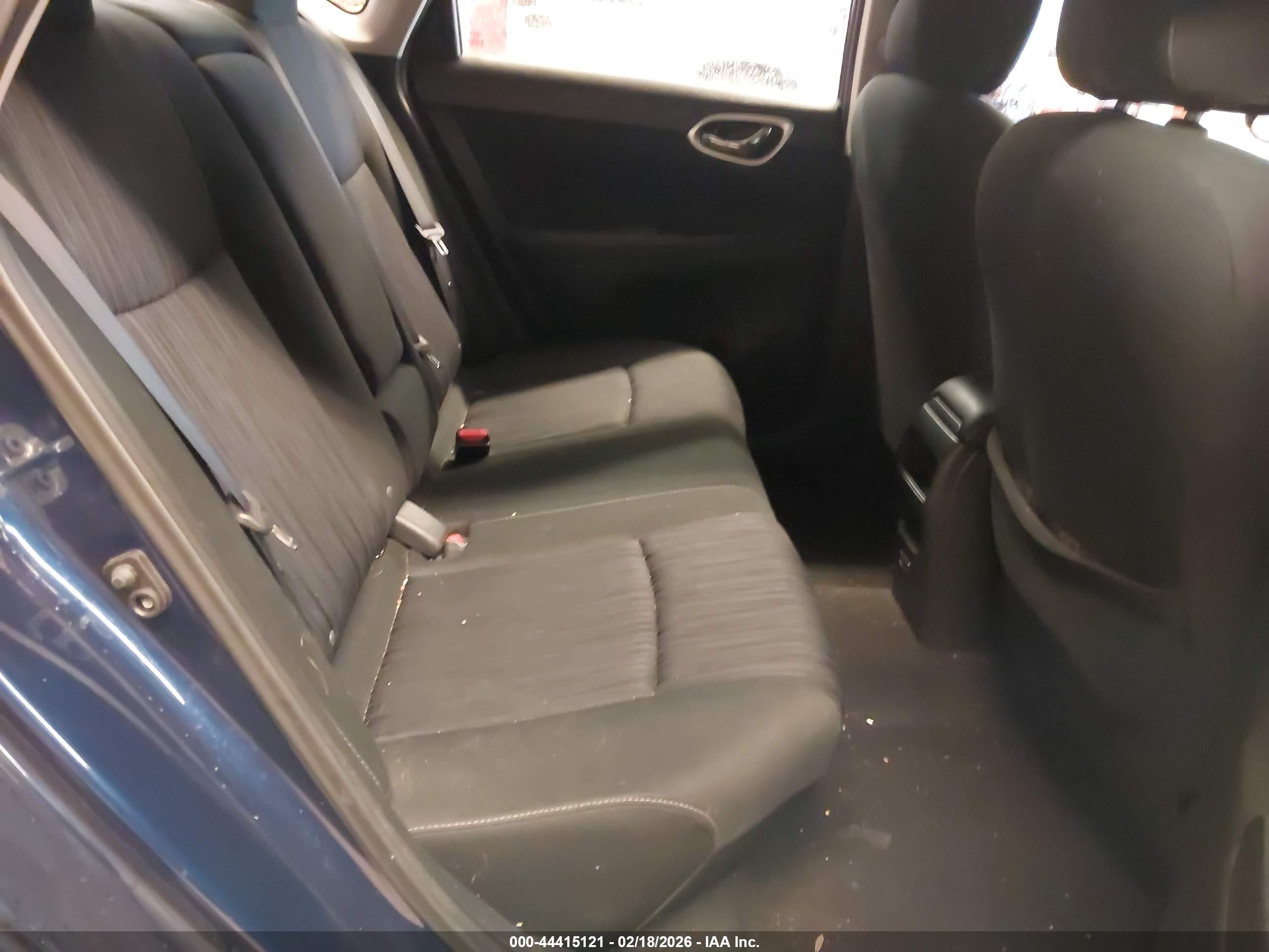 NISSAN SENTRA image 8