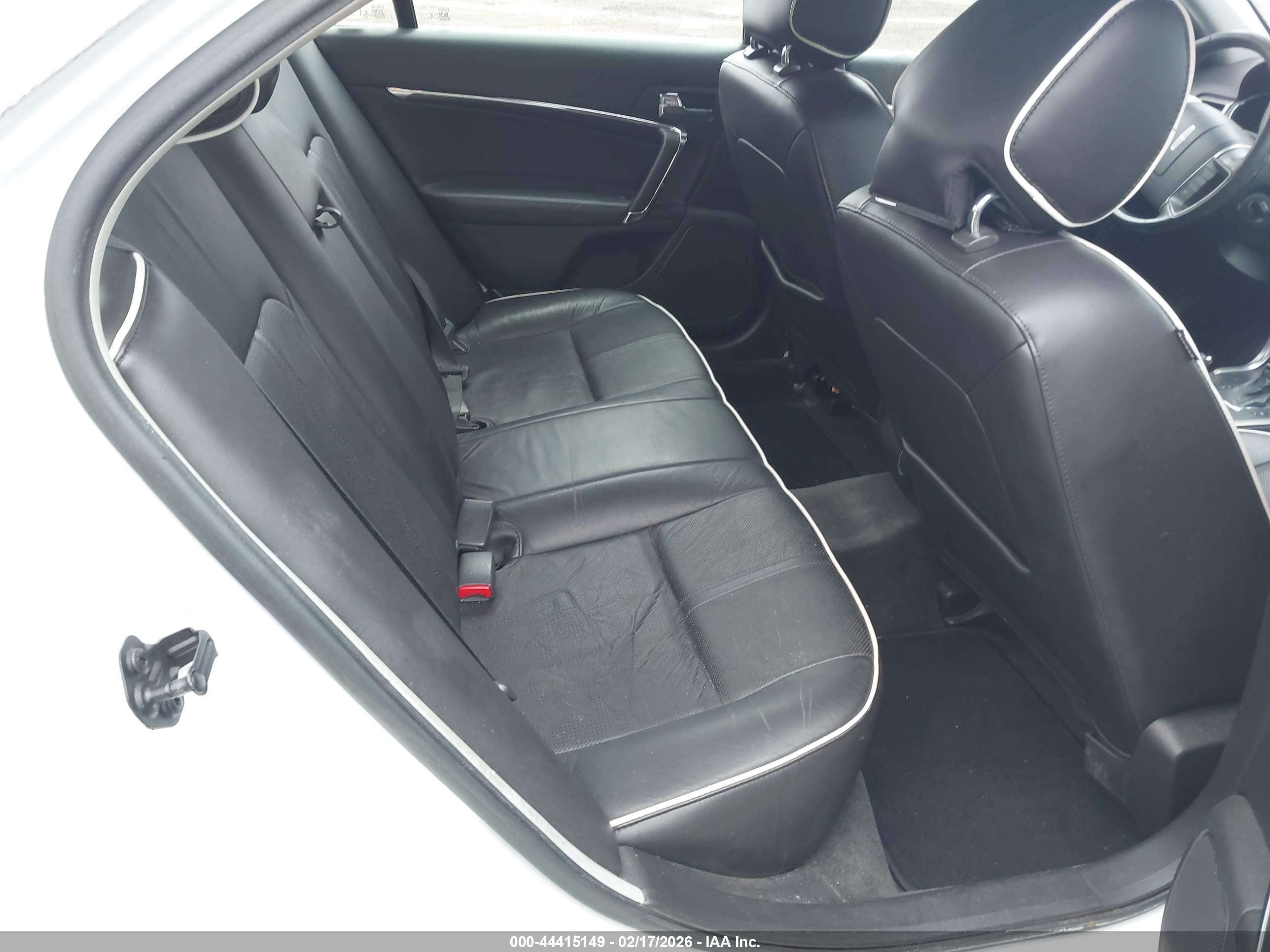 LINCOLN MKZ image 8