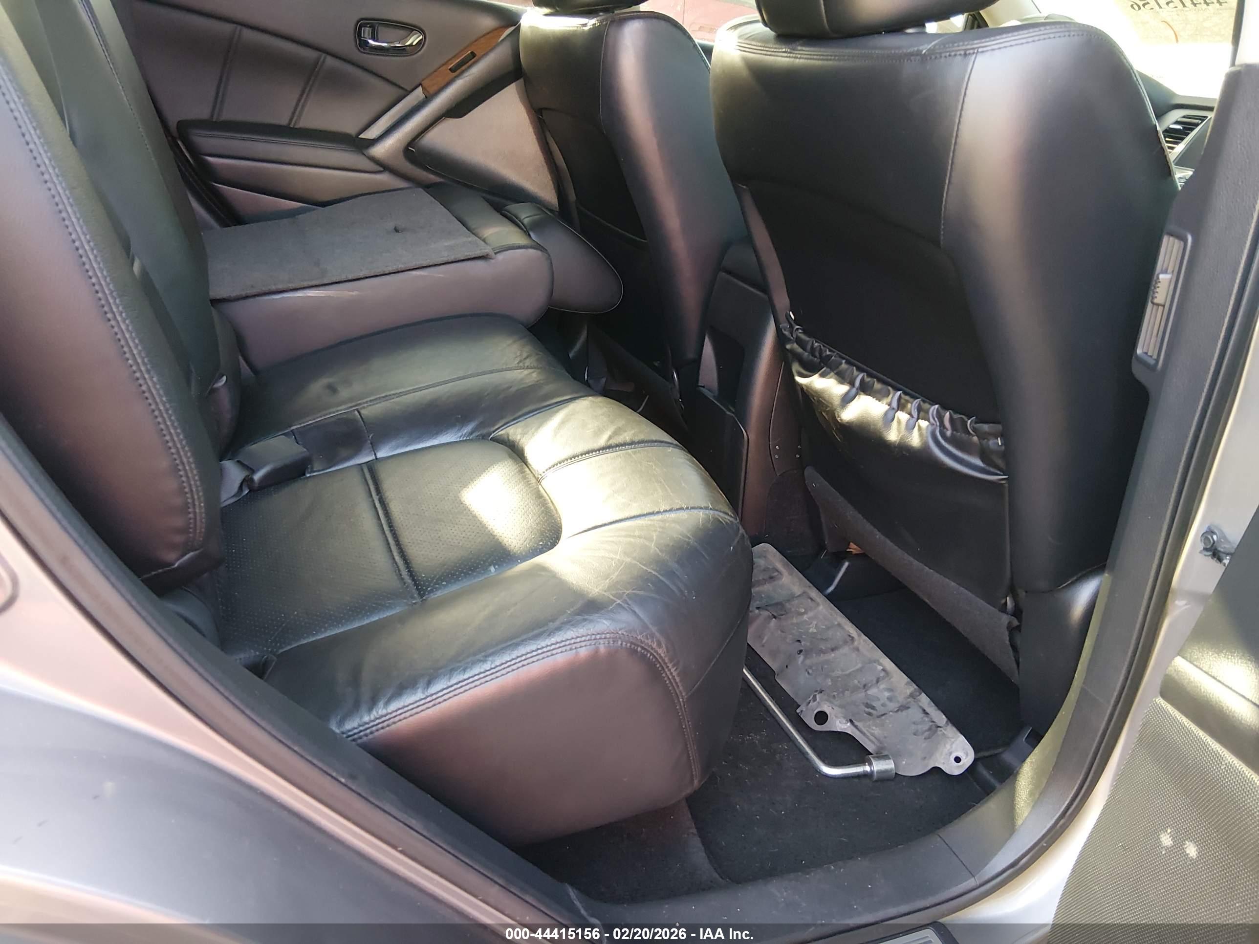 NISSAN MURANO image 8