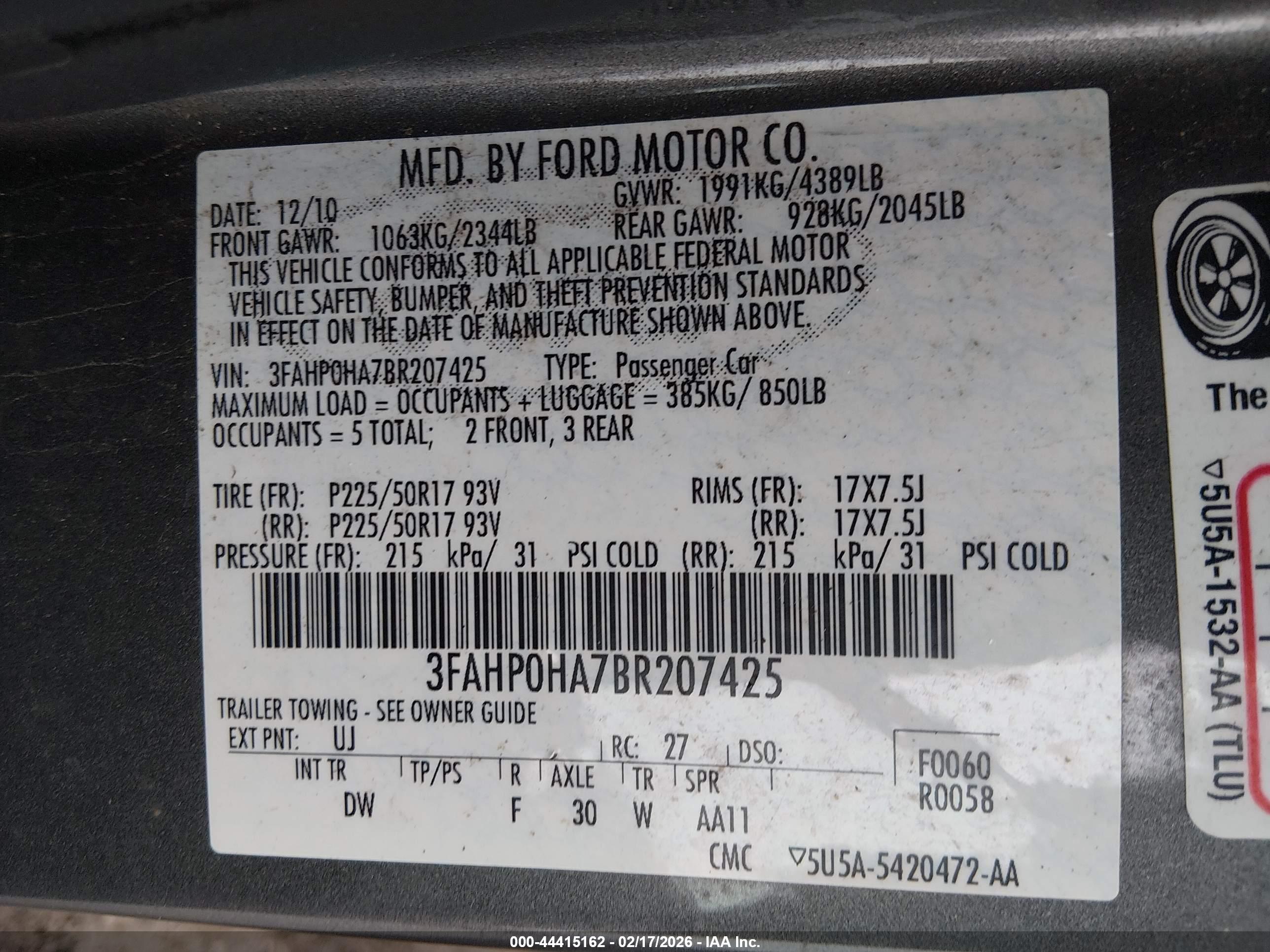 FORD FUSION image 9