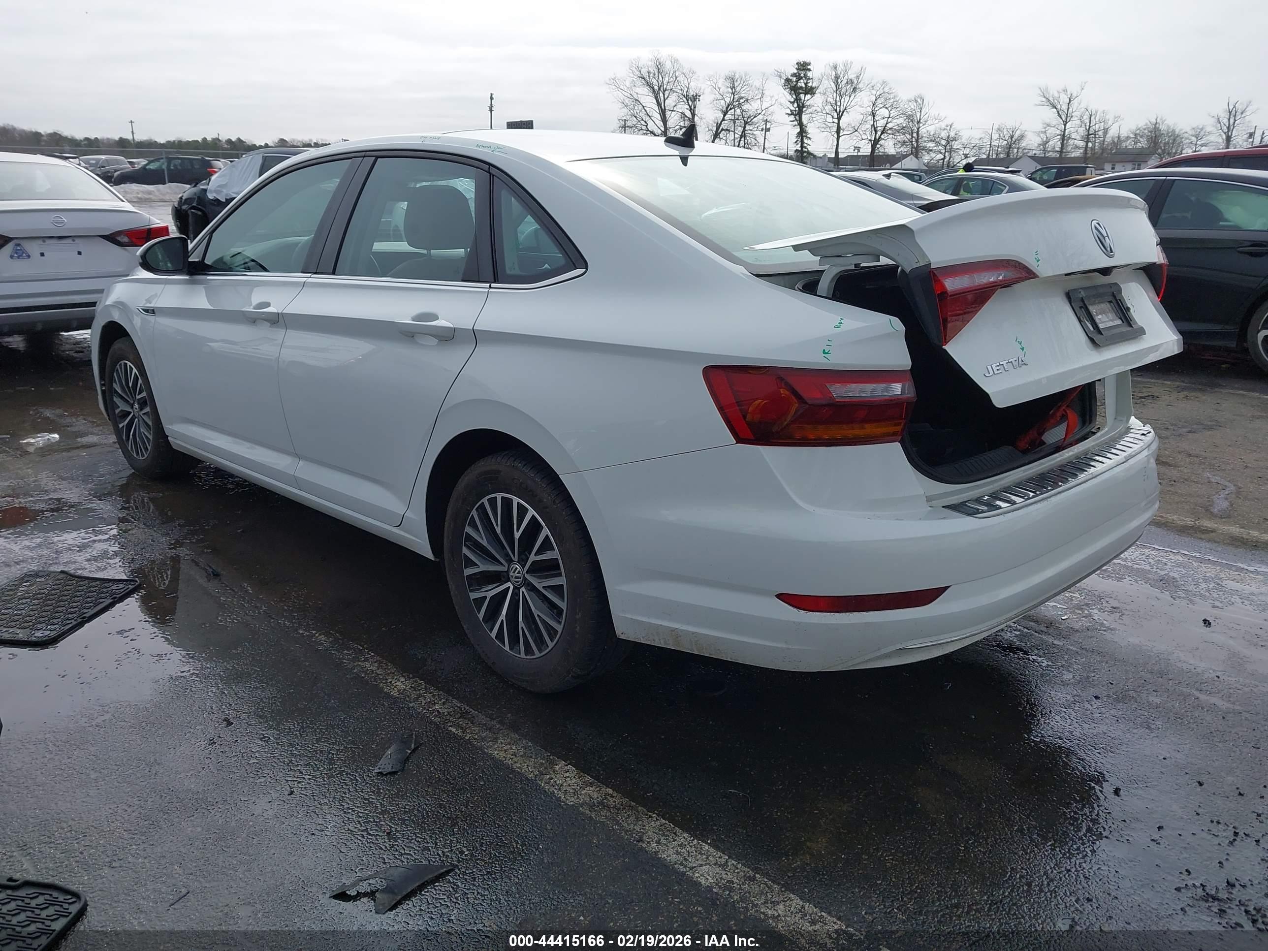 VOLKSWAGEN JETTA image 3