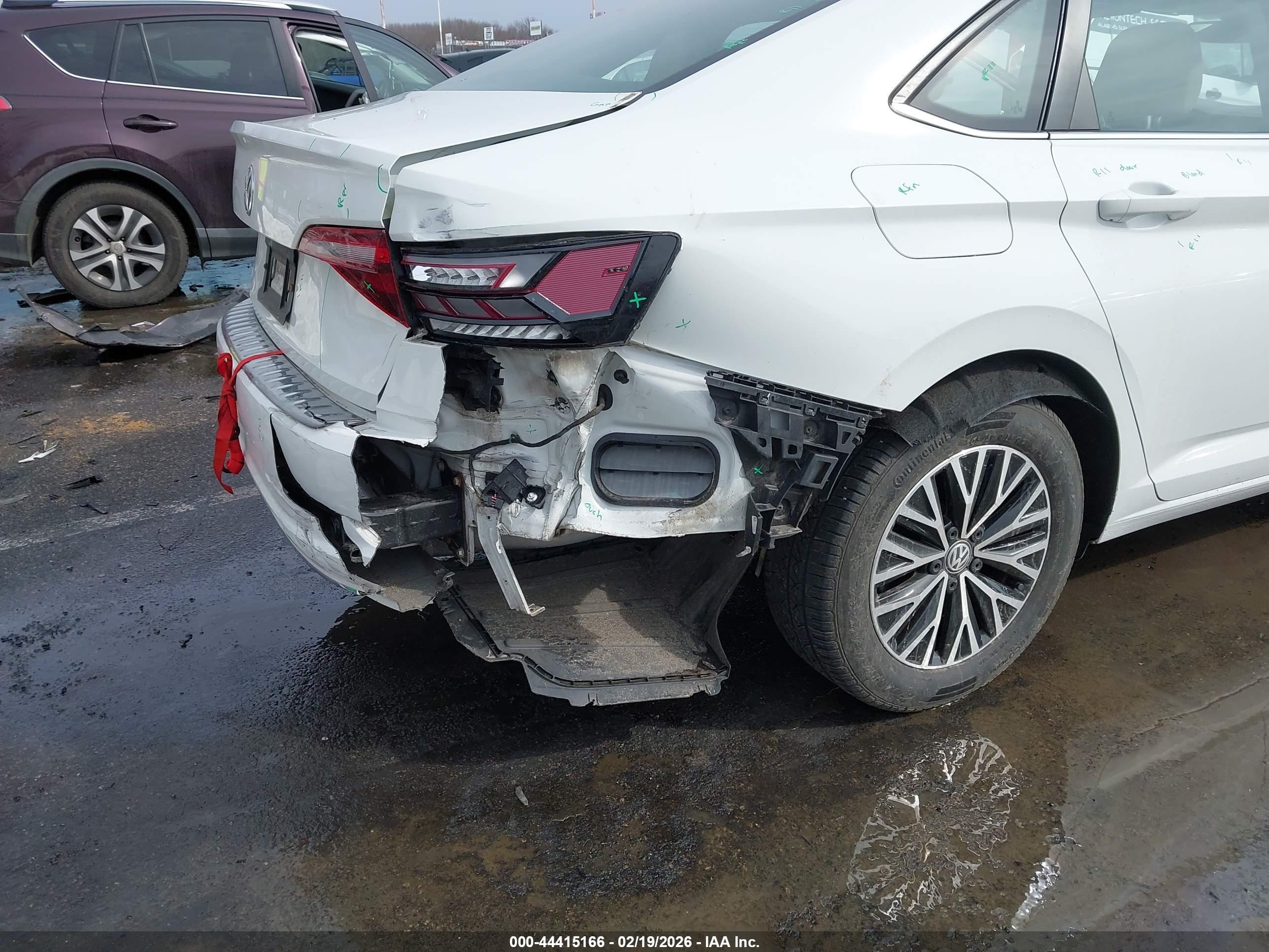 VOLKSWAGEN JETTA image 6