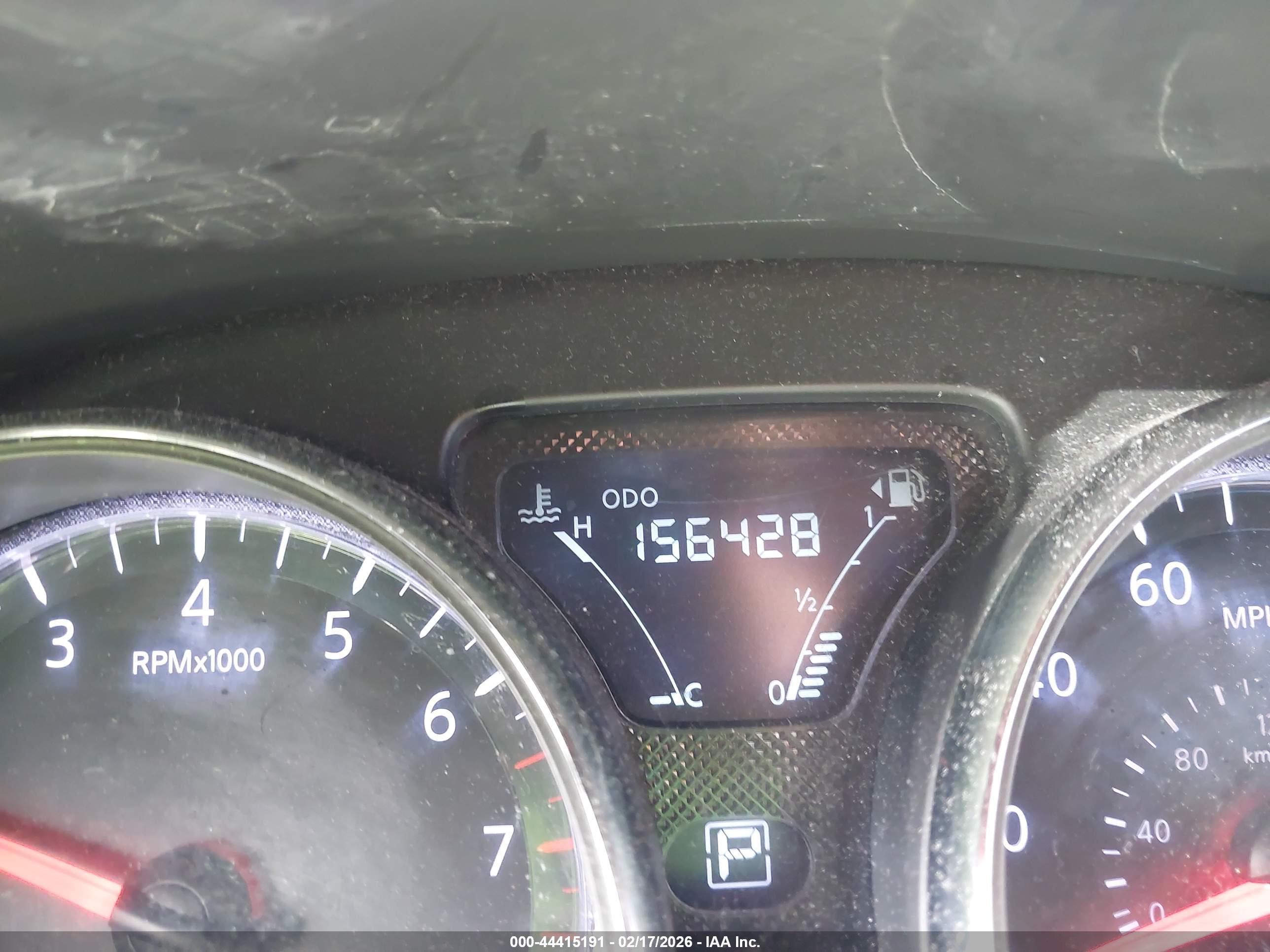 NISSAN VERSA image 7