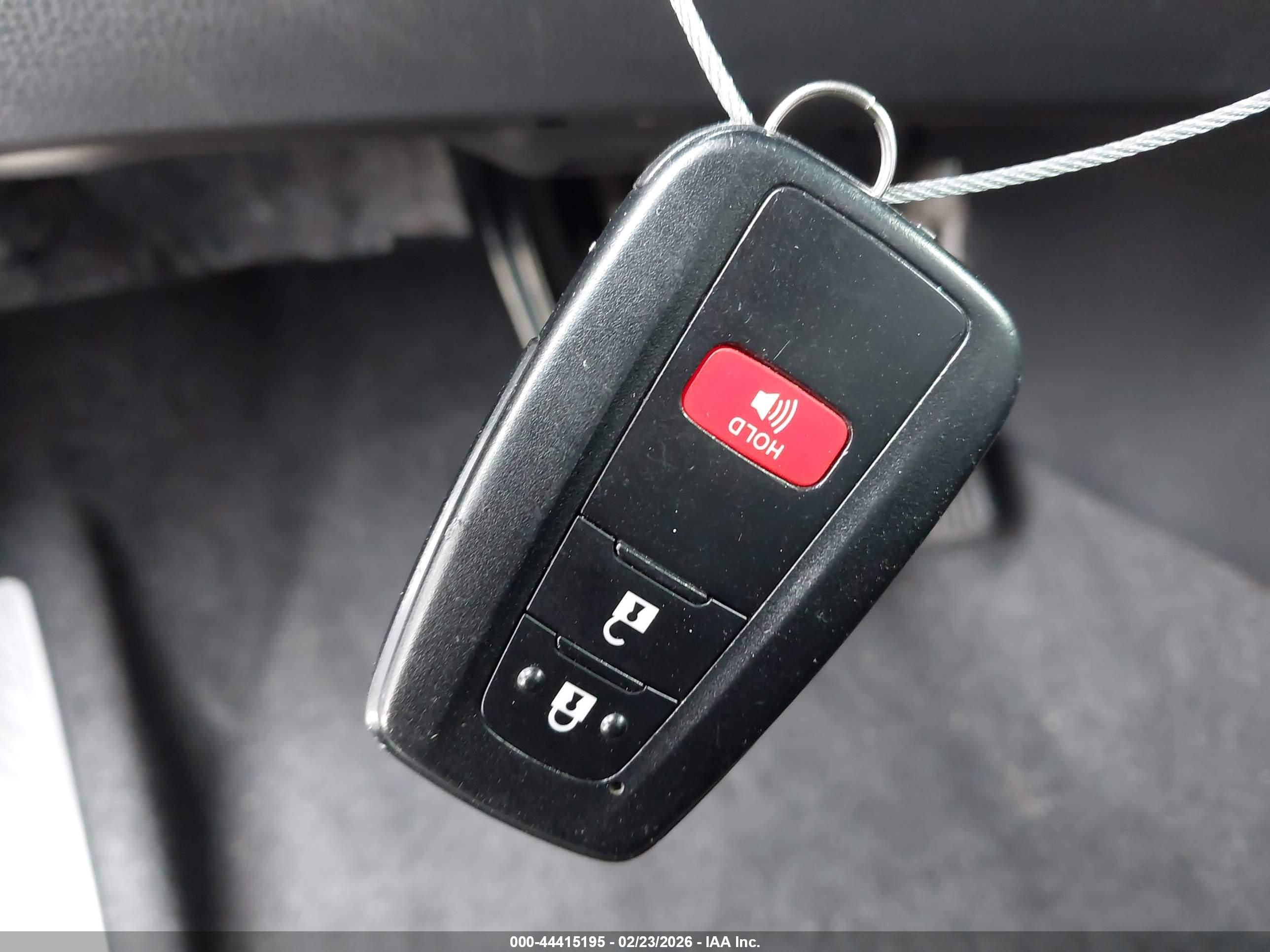 TOYOTA COROLLA image 11