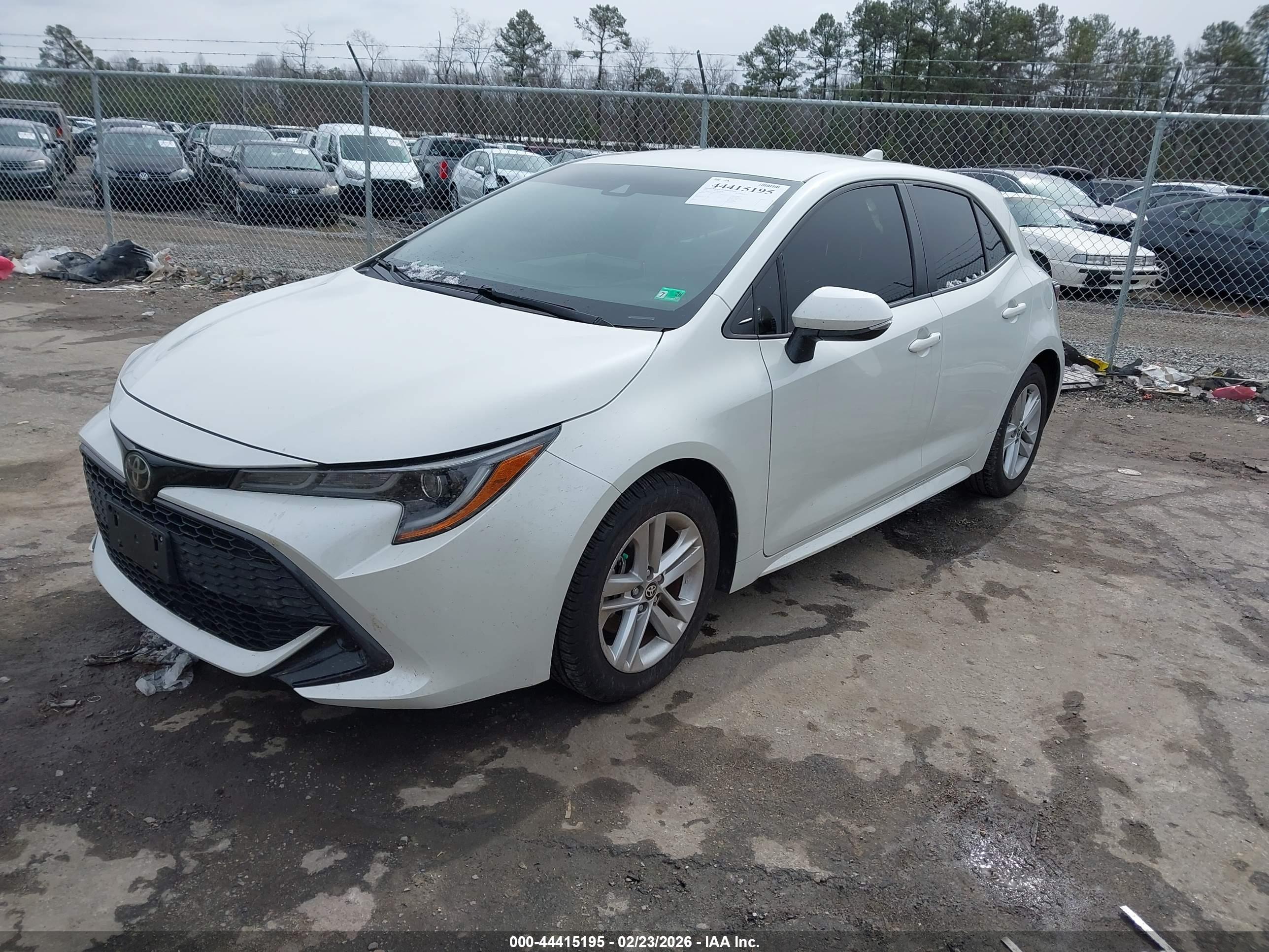 TOYOTA COROLLA image 2