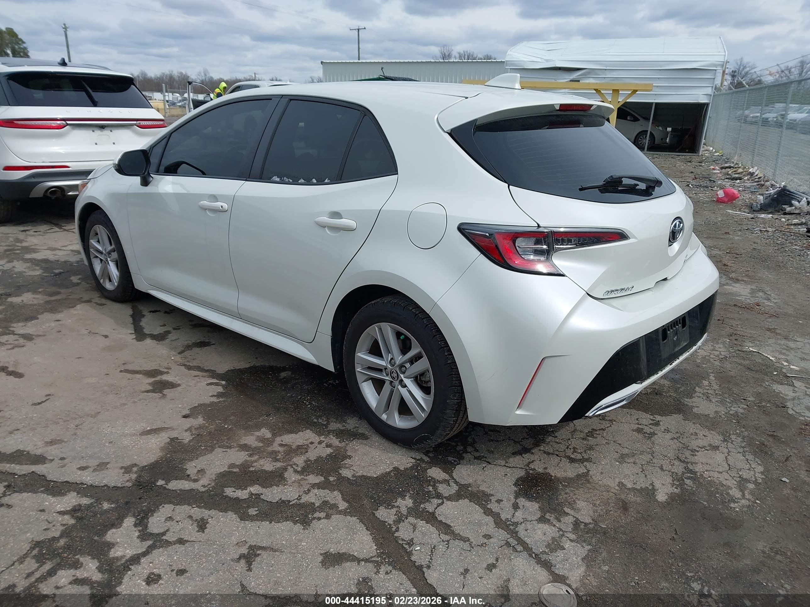 TOYOTA COROLLA image 3