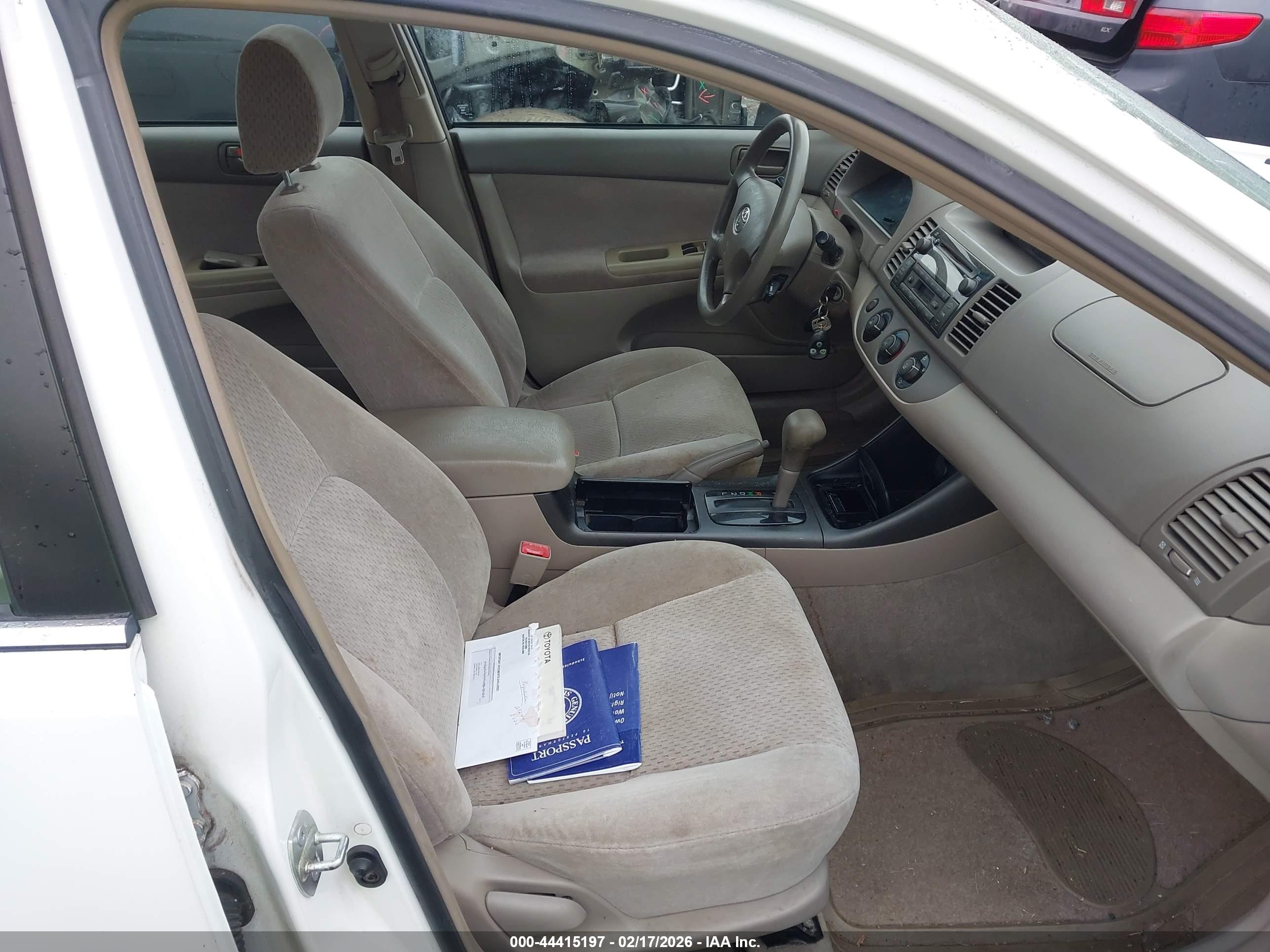 TOYOTA CAMRY image 5