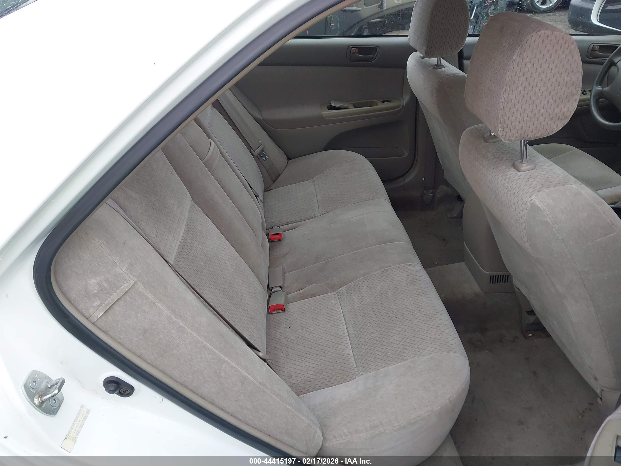 TOYOTA CAMRY image 8