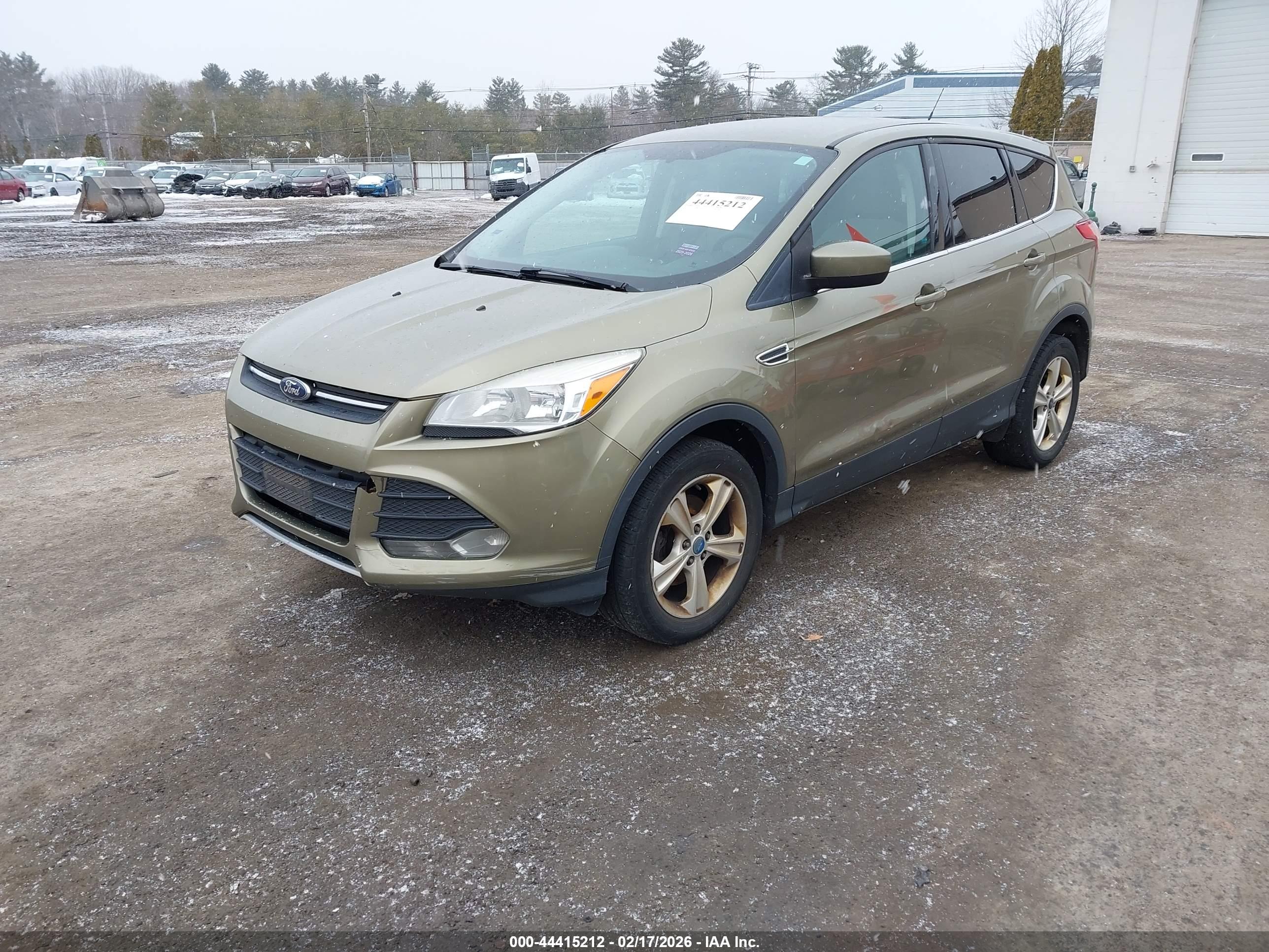 FORD ESCAPE image 2