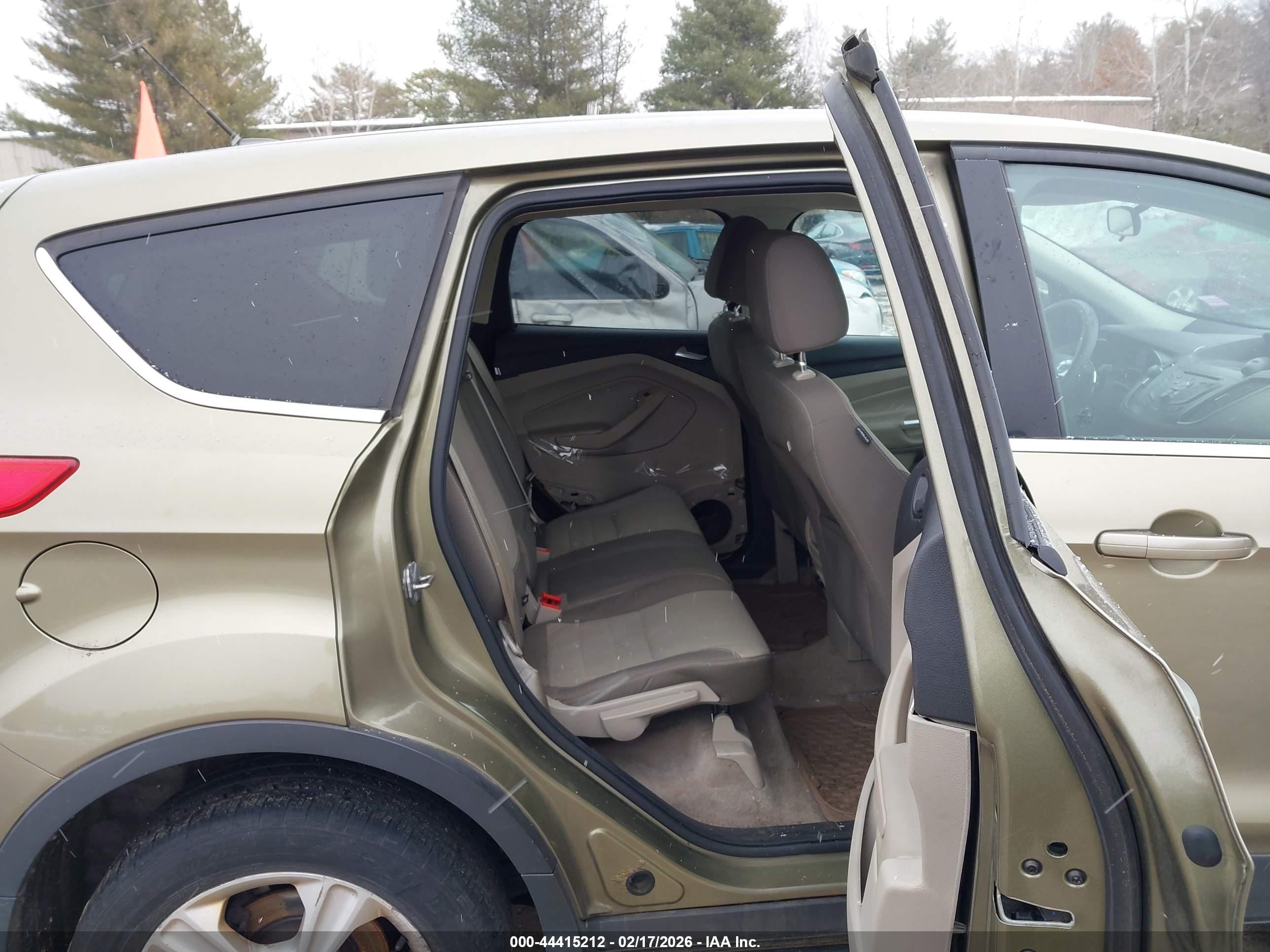 FORD ESCAPE image 8