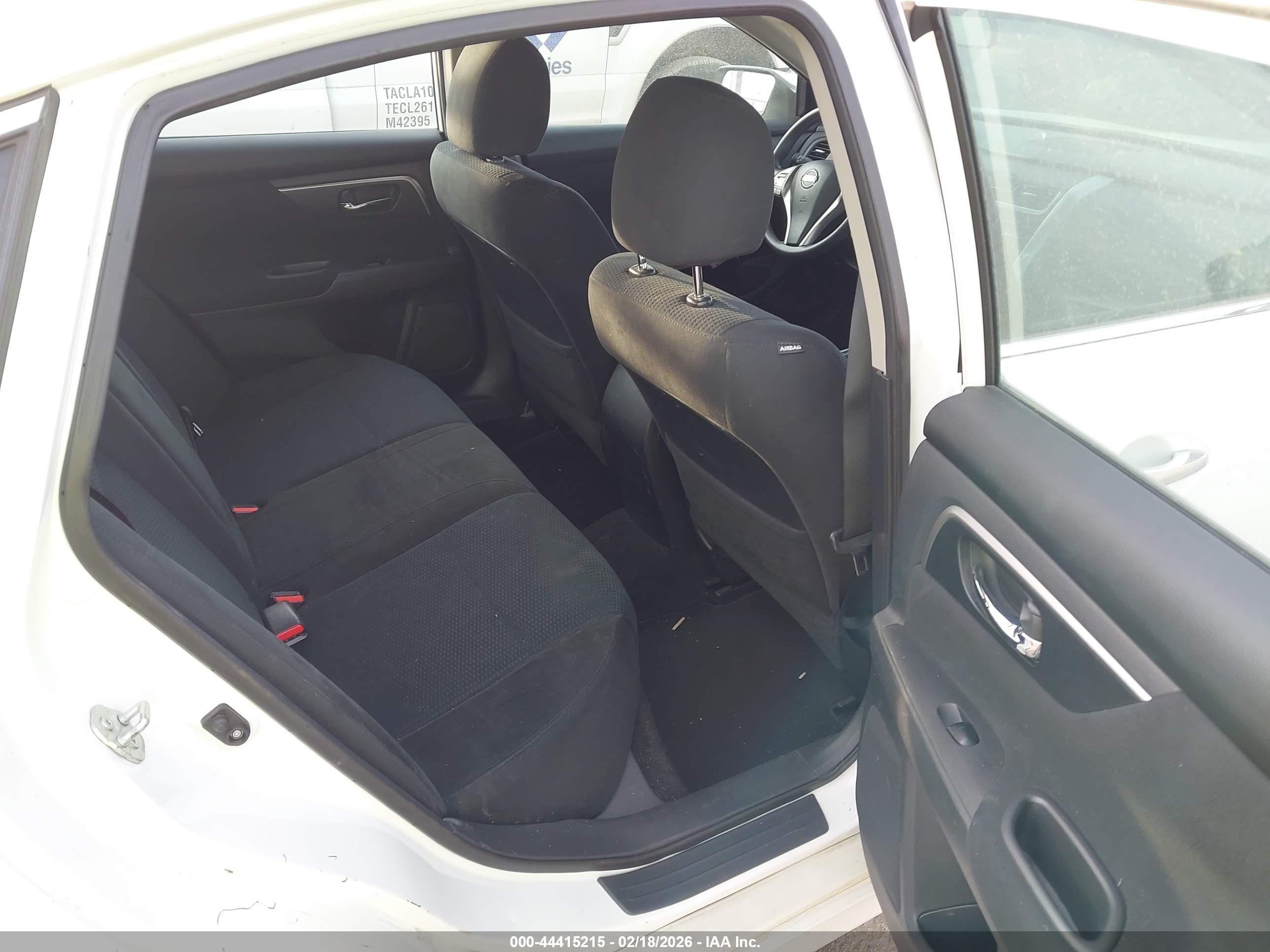 NISSAN ALTIMA image 8