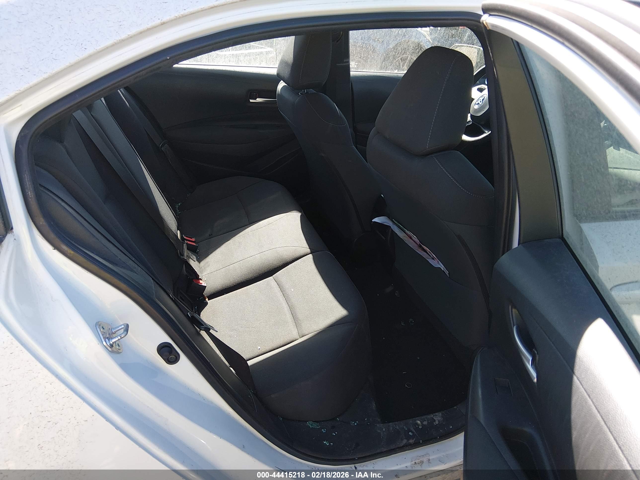 TOYOTA COROLLA image 8