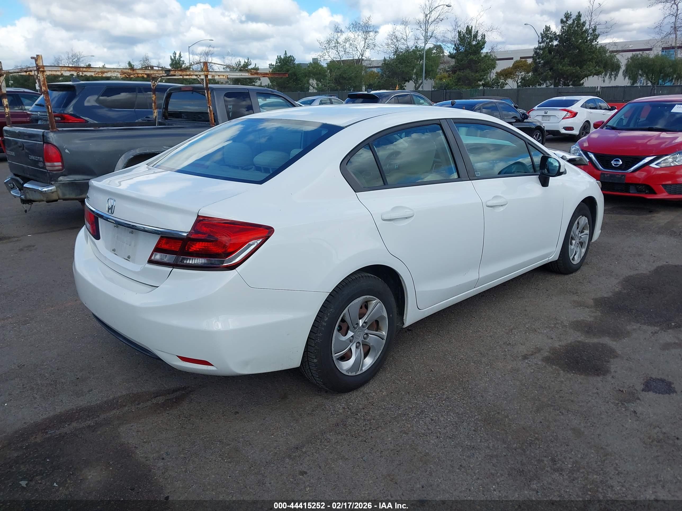 HONDA CIVIC image 4