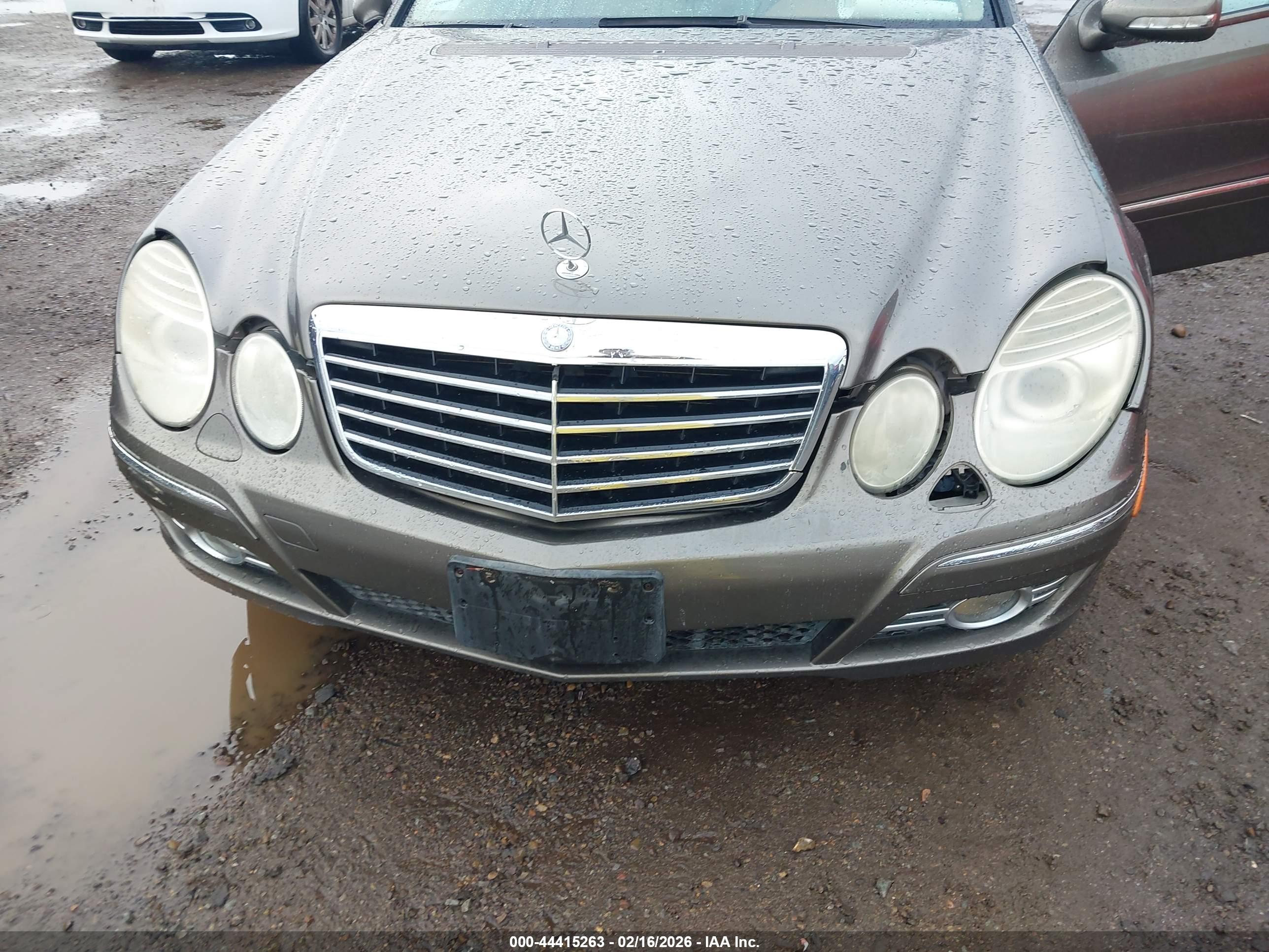 MERCEDES-BENZ E image 6