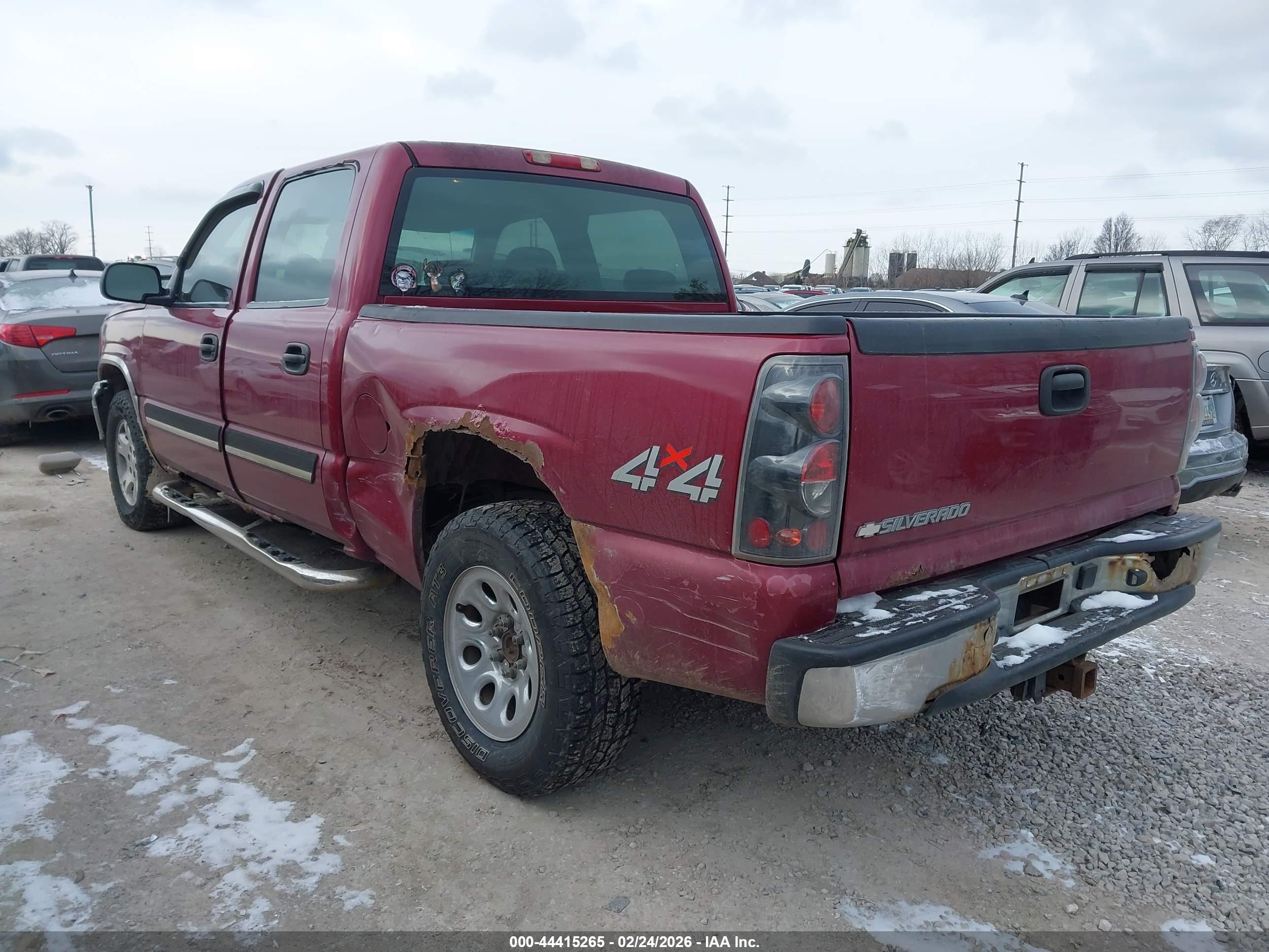 CHEVROLET SILVERADO image 3