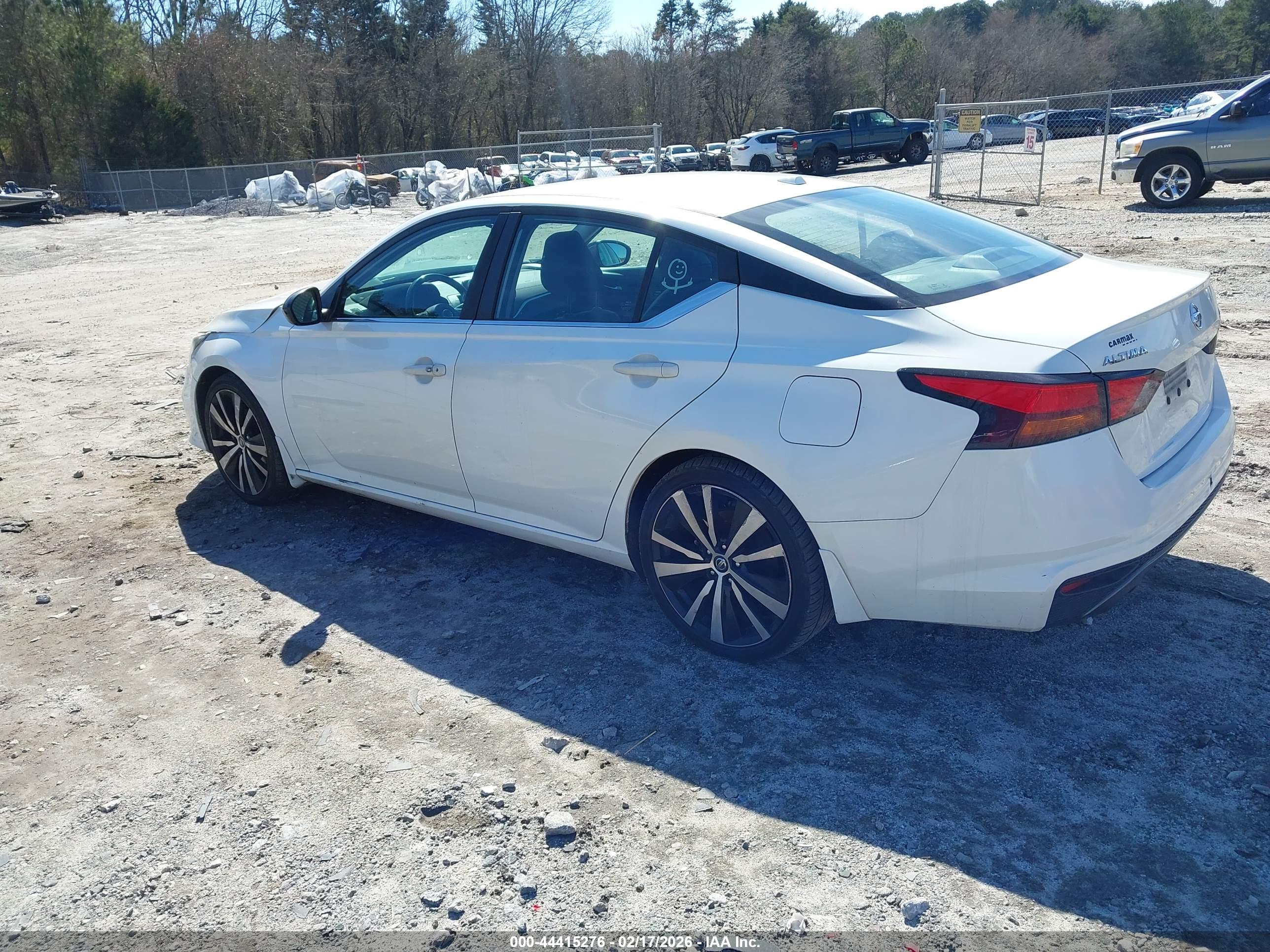 NISSAN ALTIMA image 3
