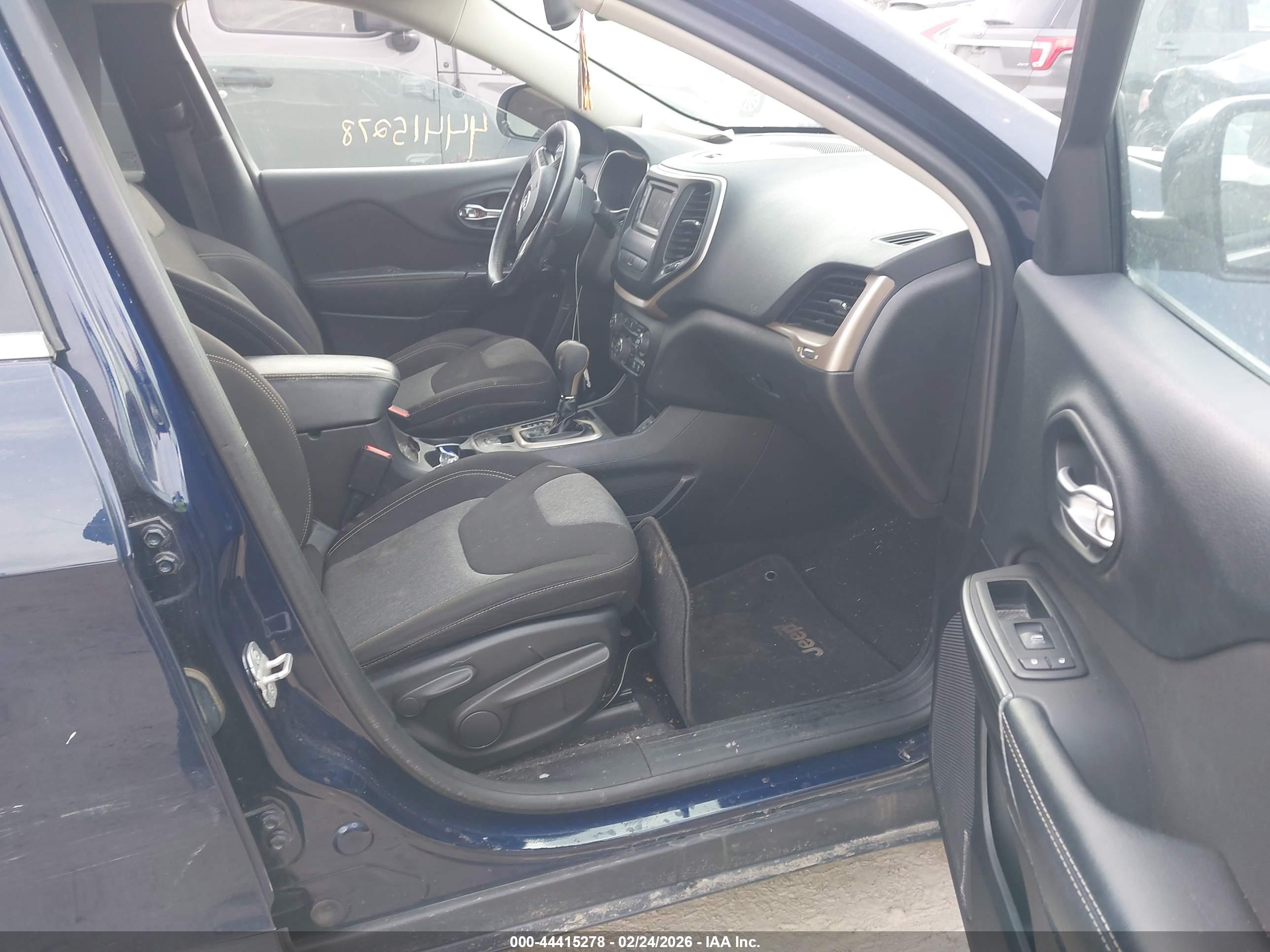 JEEP CHEROKEE image 5