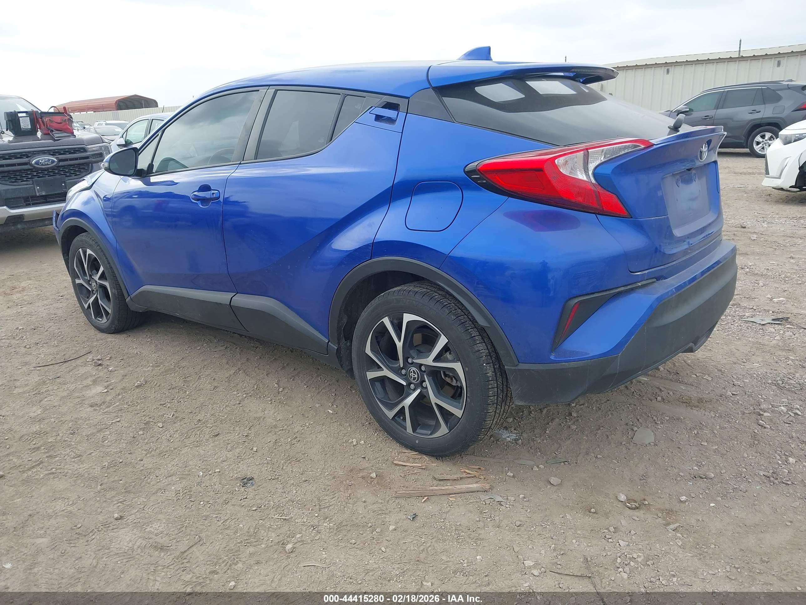 TOYOTA C-HR image 3