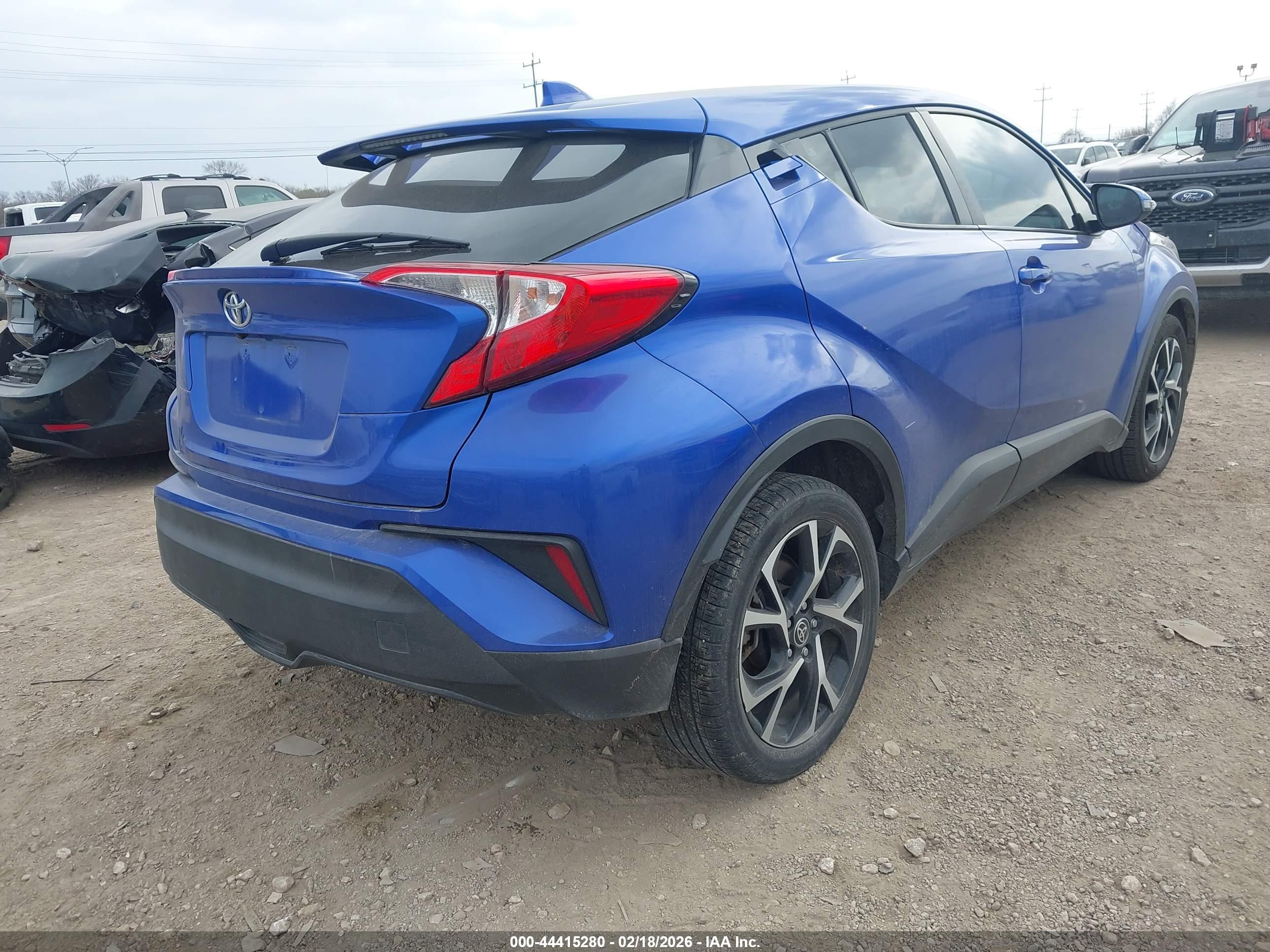 TOYOTA C-HR image 4