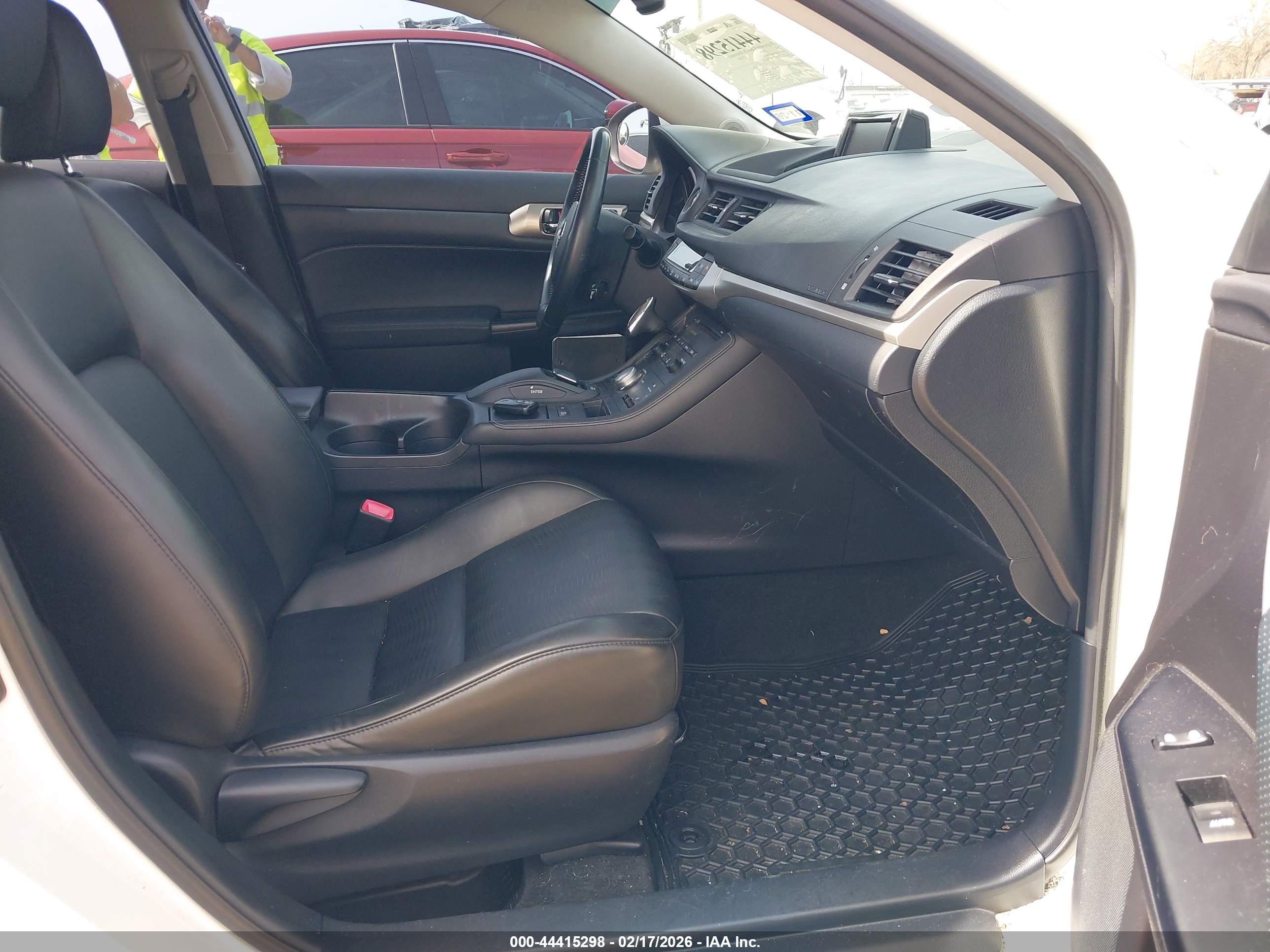 LEXUS CT image 5
