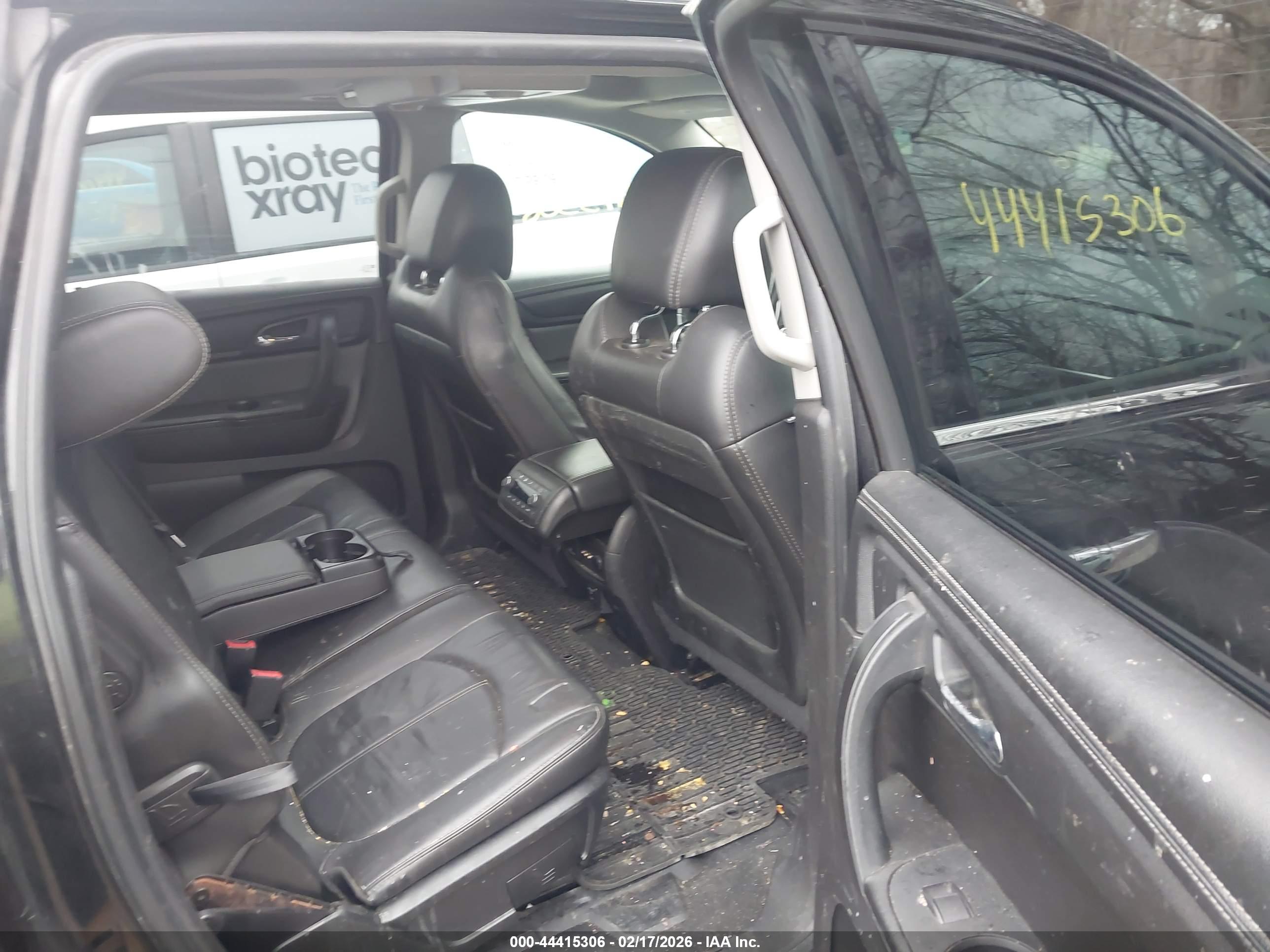 CHEVROLET TRAVERSE image 8
