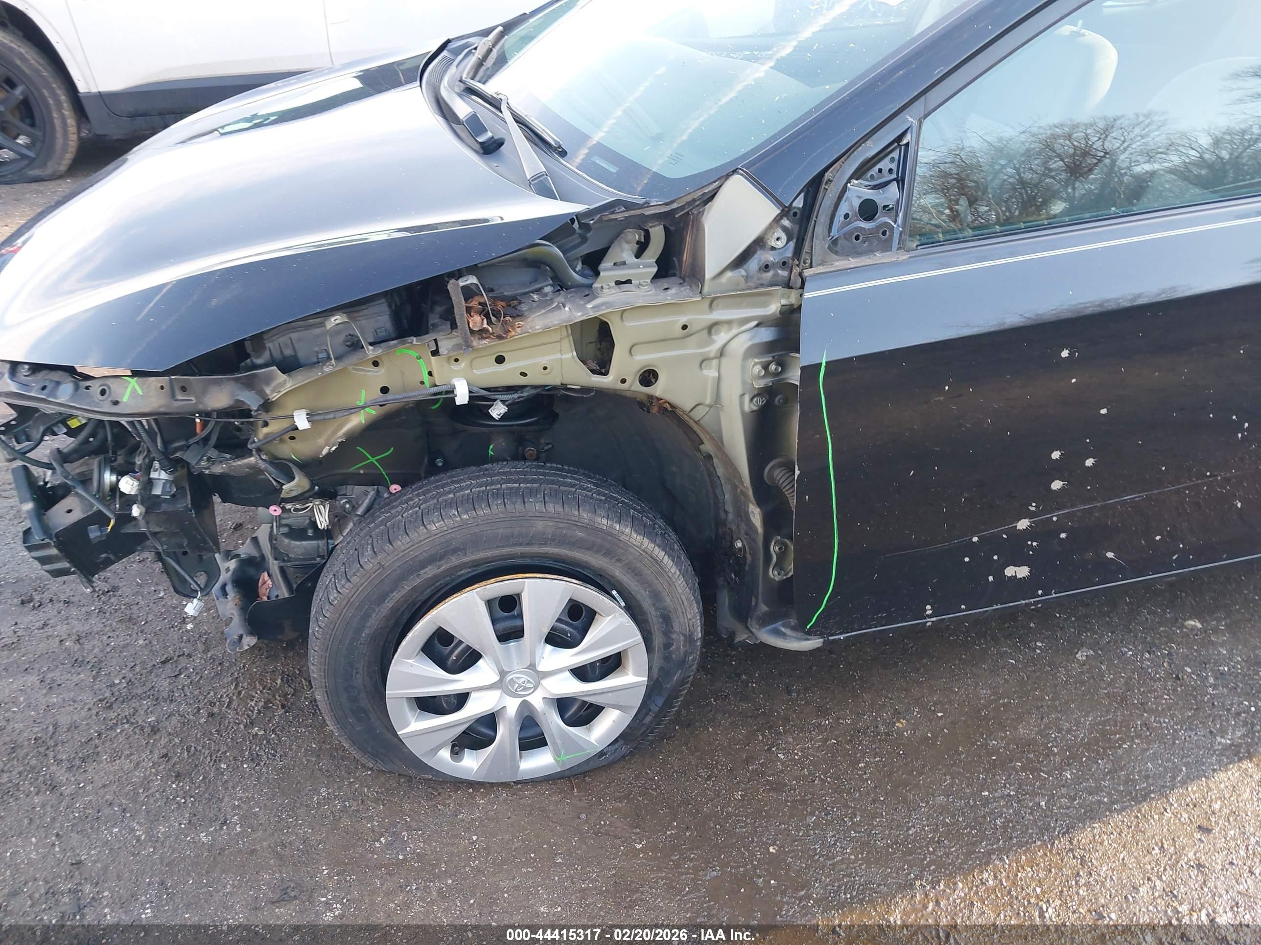 TOYOTA COROLLA image 6