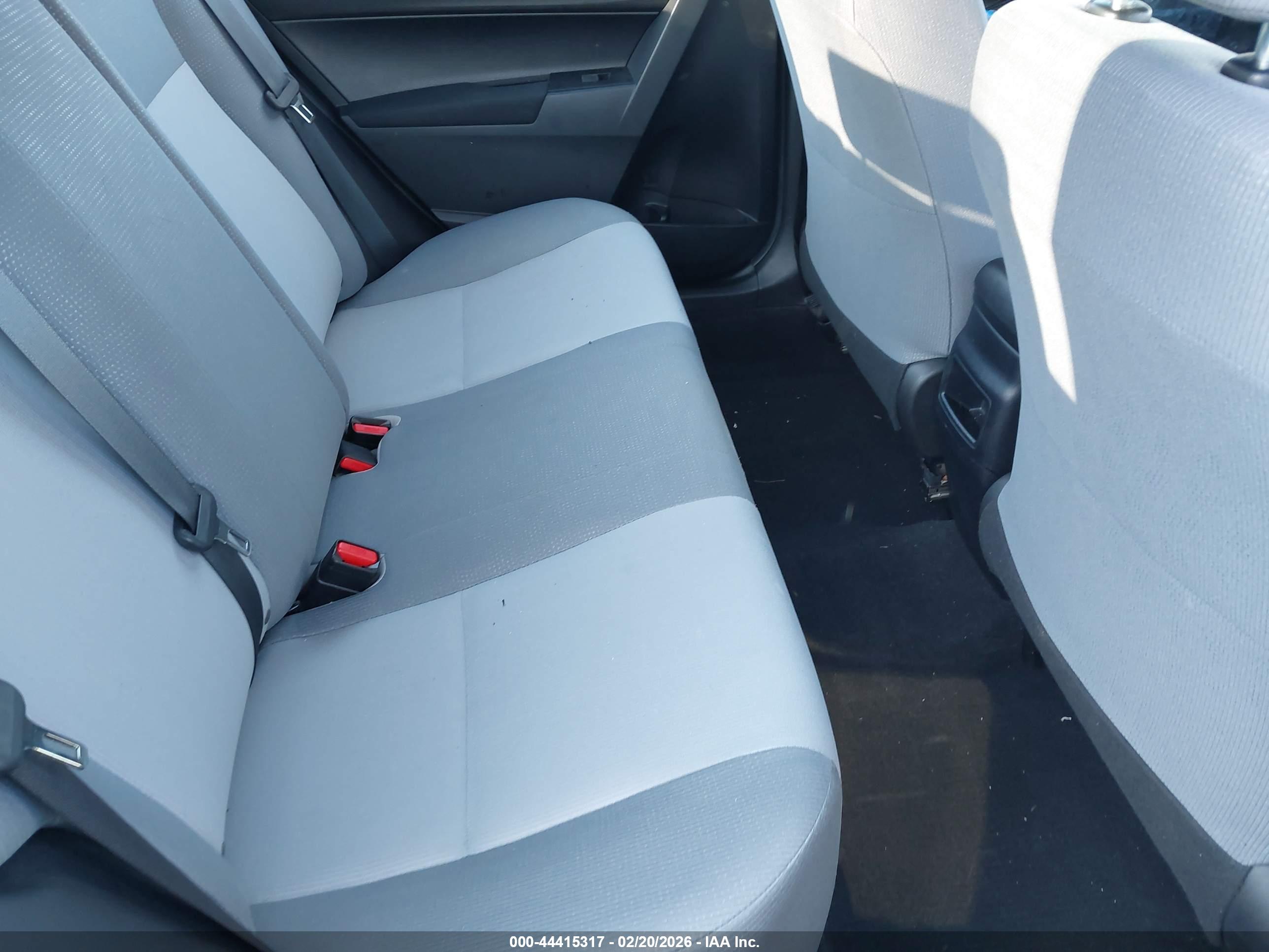 TOYOTA COROLLA image 8
