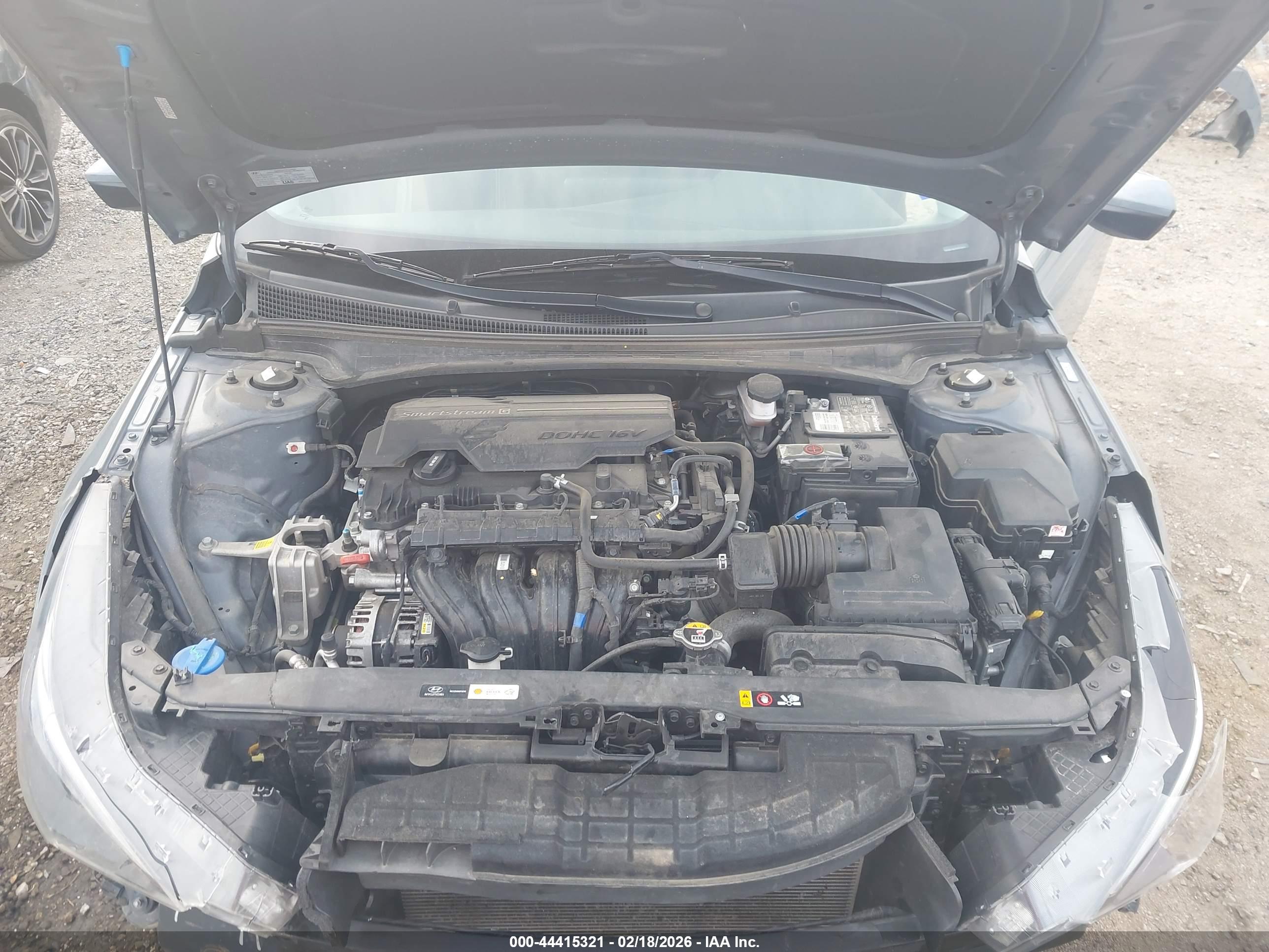 HYUNDAI ELANTRA image 10