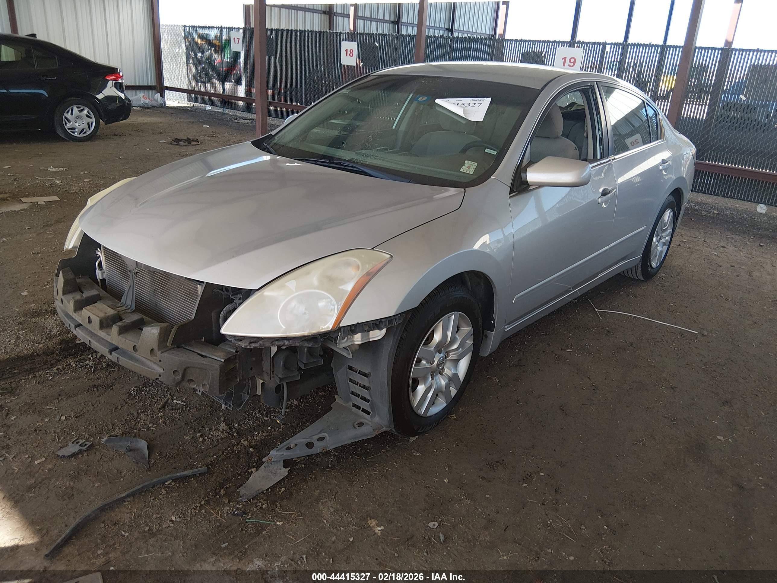 NISSAN ALTIMA image 2