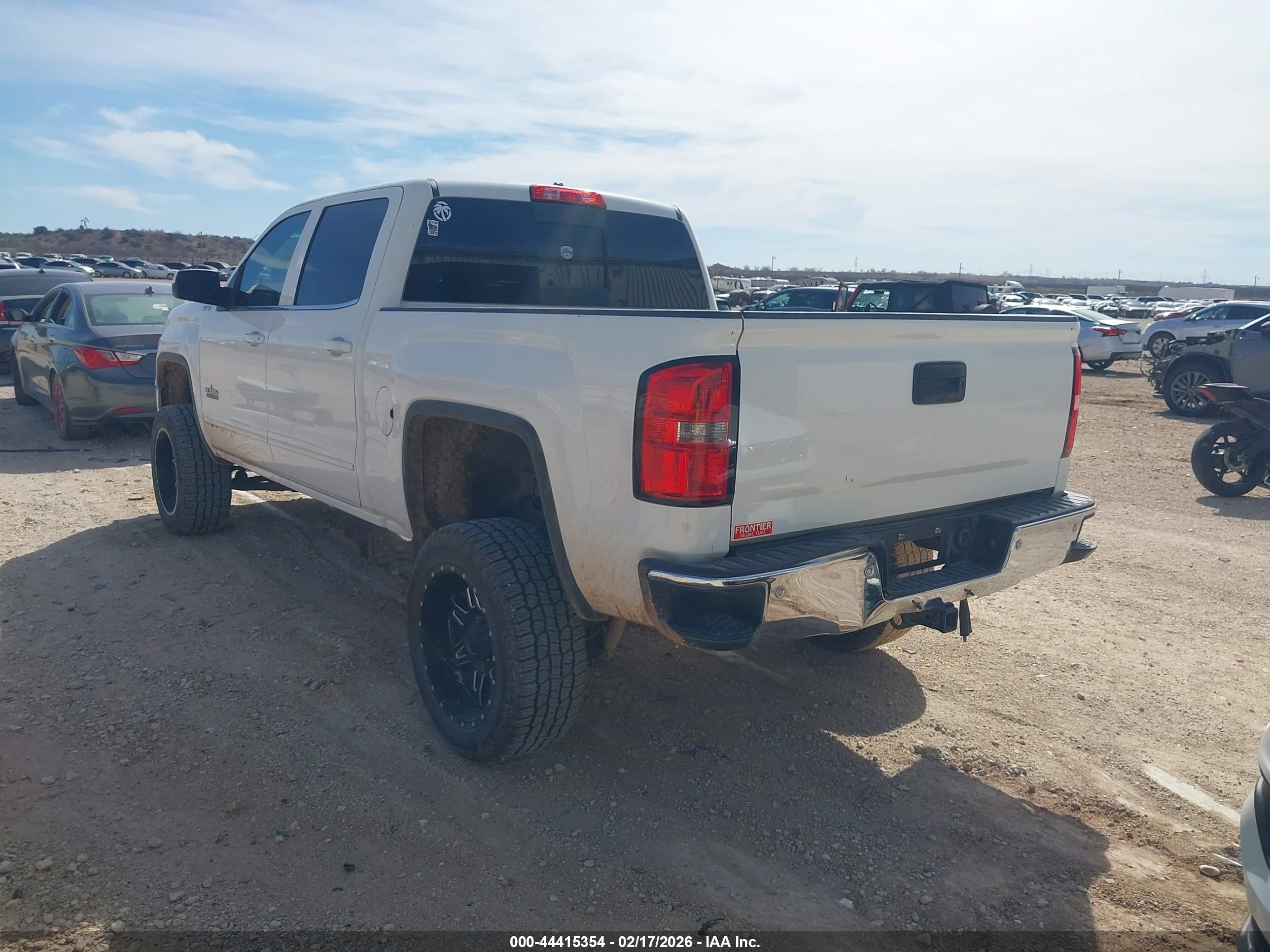 GMC SIERRA image 3