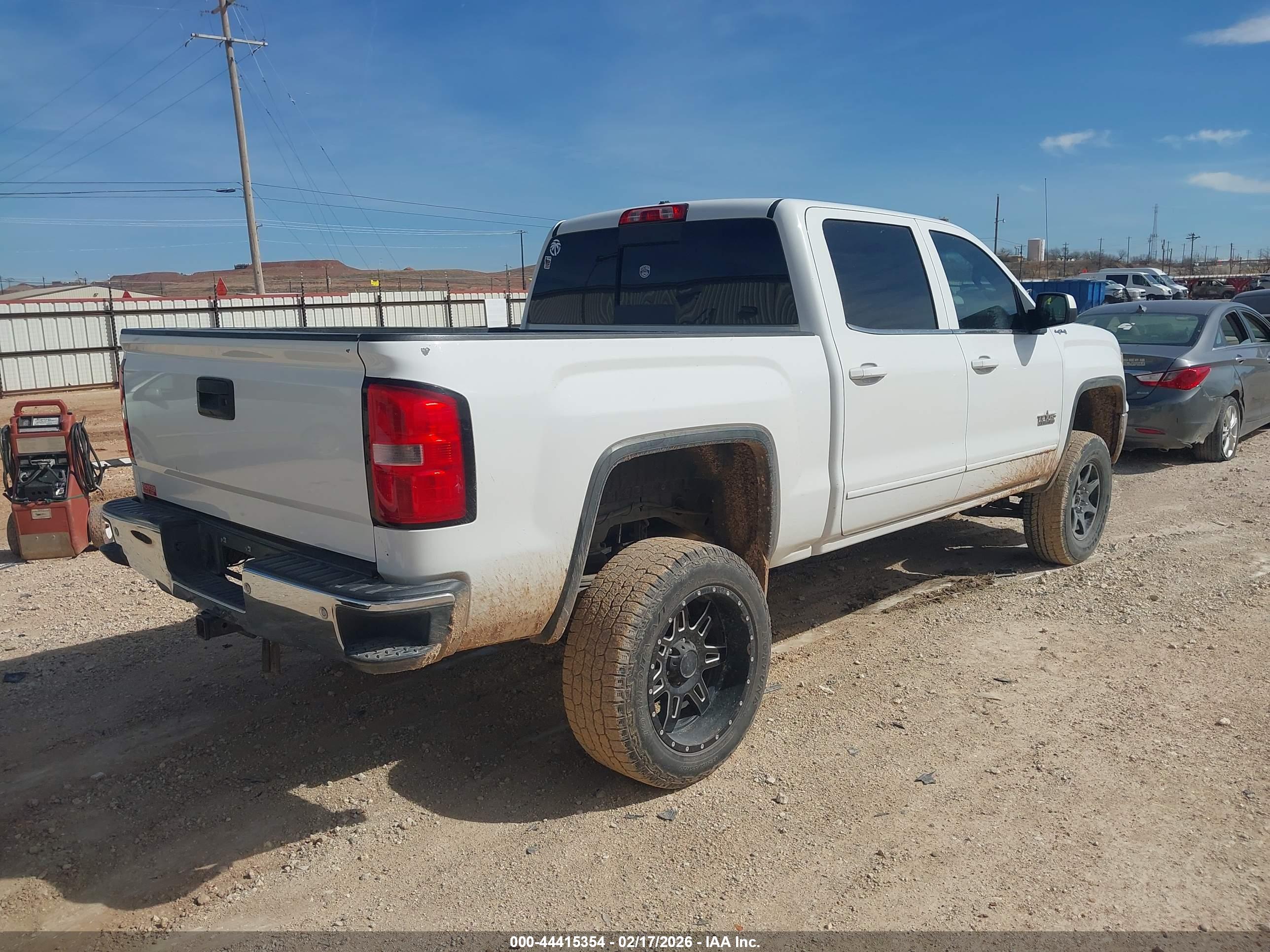 GMC SIERRA image 4