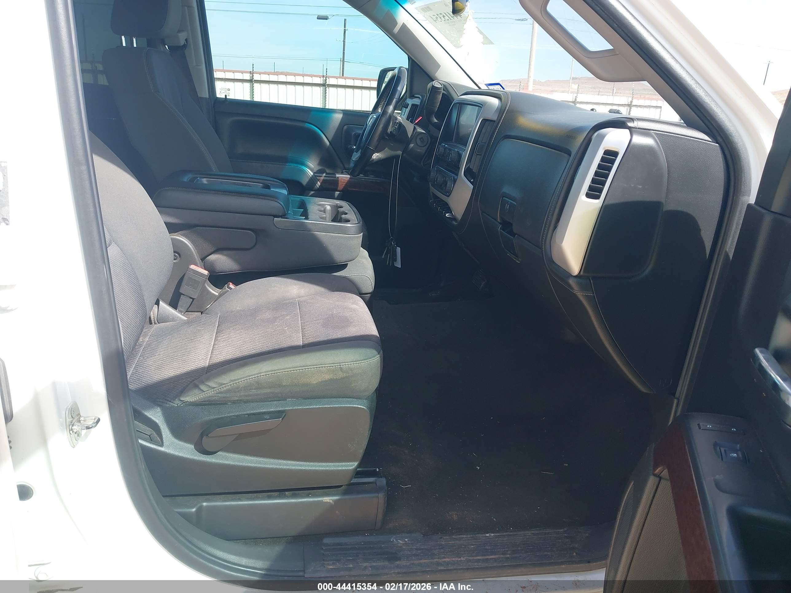 GMC SIERRA image 5