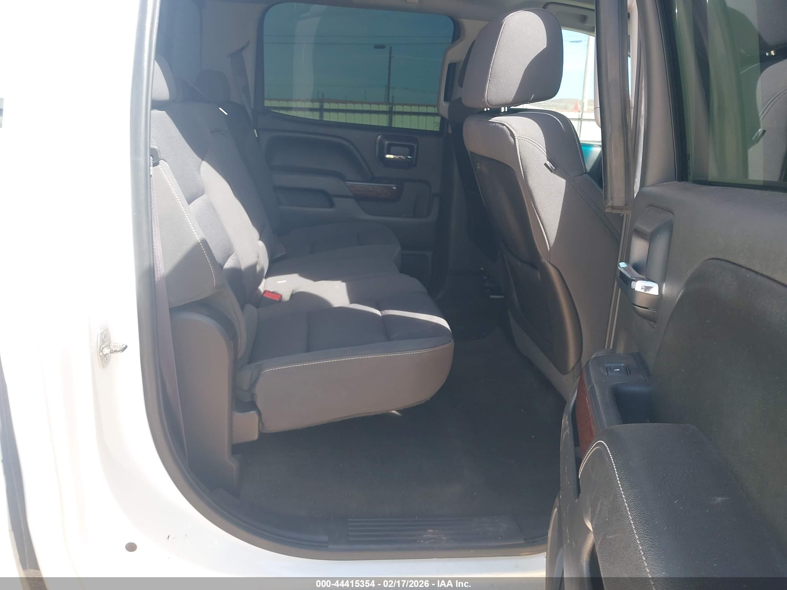 GMC SIERRA image 8